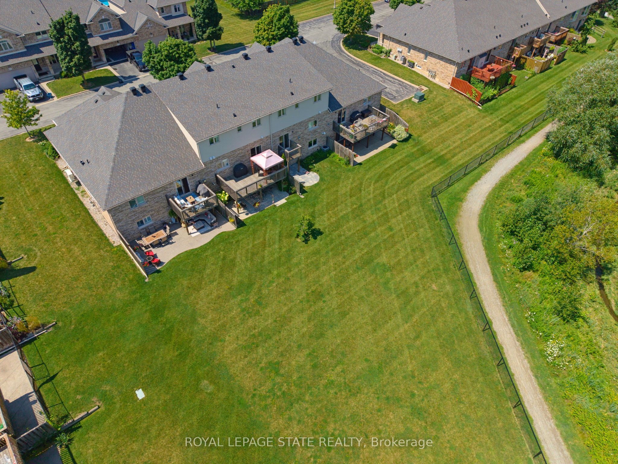 310 Southbrook Drive 17, Hamilton, ON L0R 1C0 photo 3
