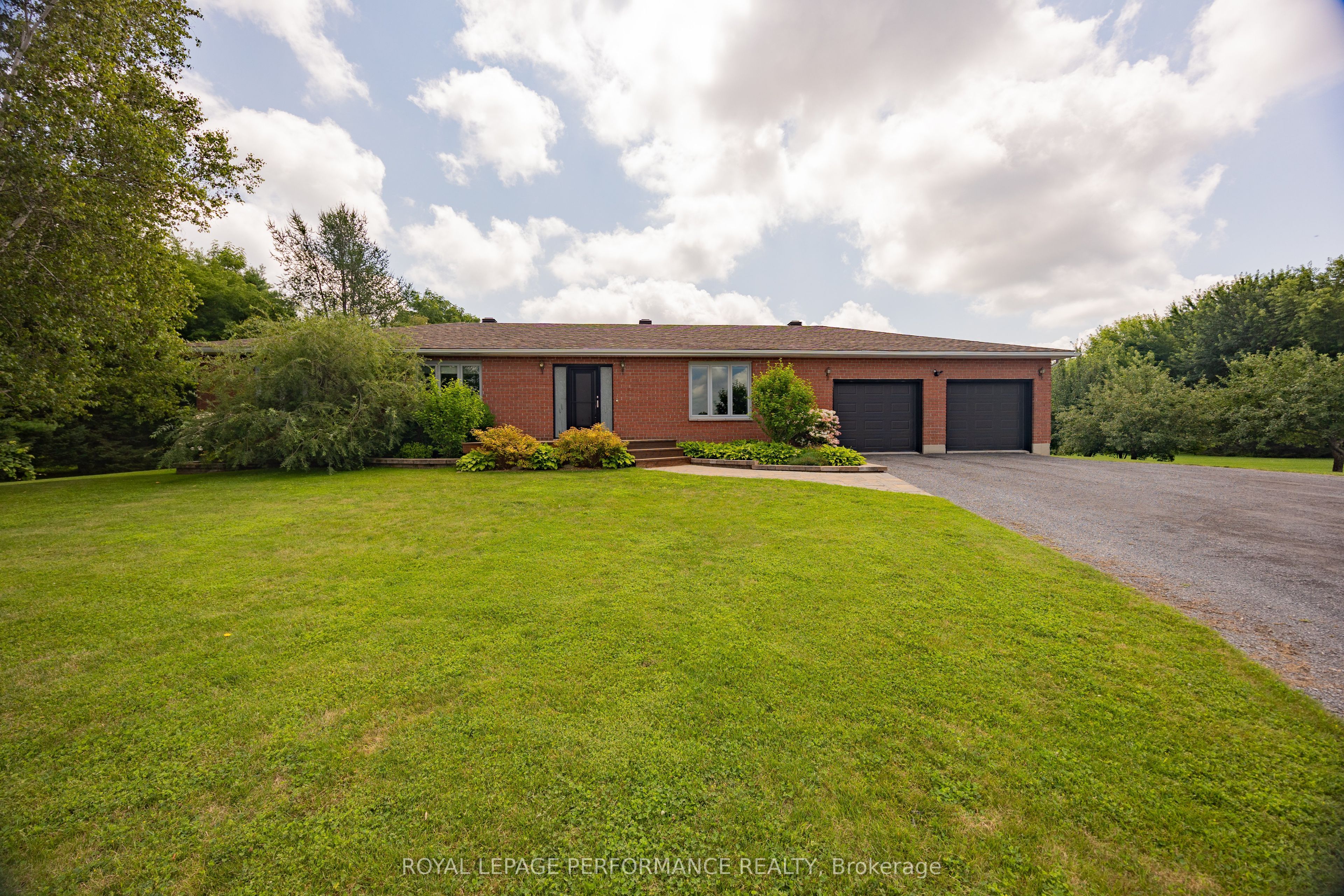 3610 Cloverside Road, North Stormont, ON K0C 1C0 photo 3