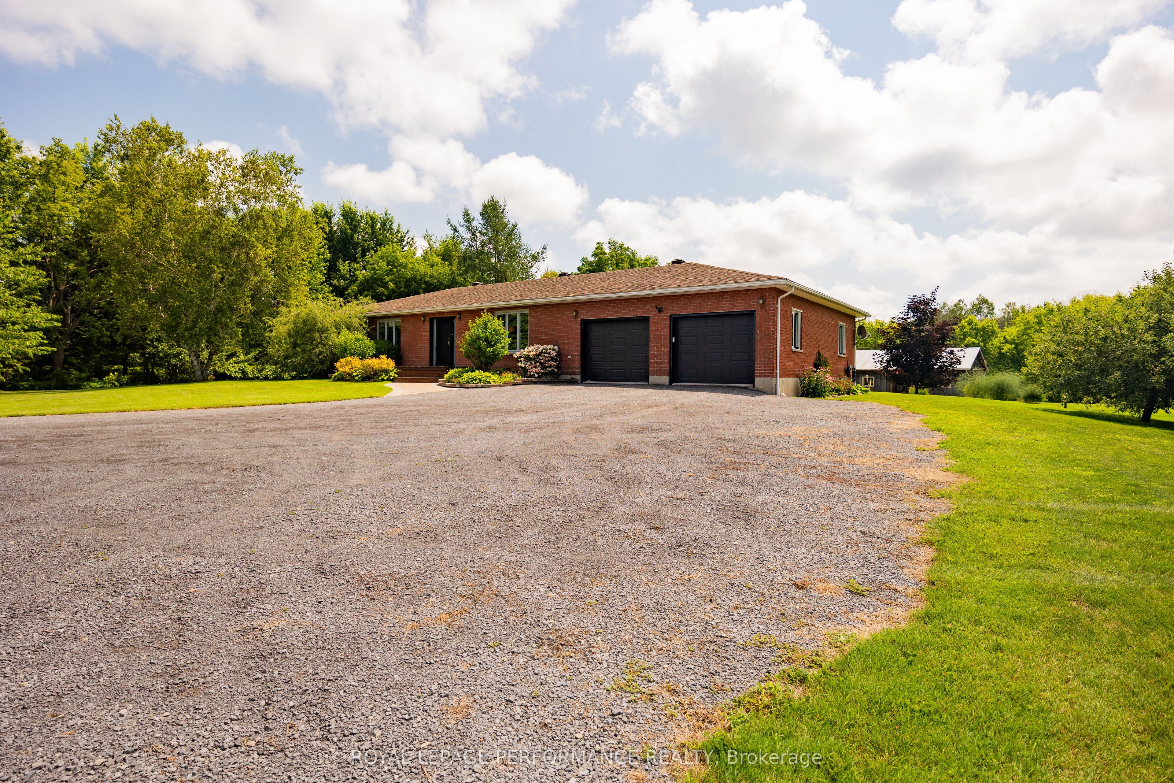 3610 Cloverside Road, North Stormont, ON K0C 1C0 photo 4