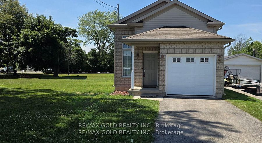 11 Rose Avenue, Welland, ON L3C 2X1