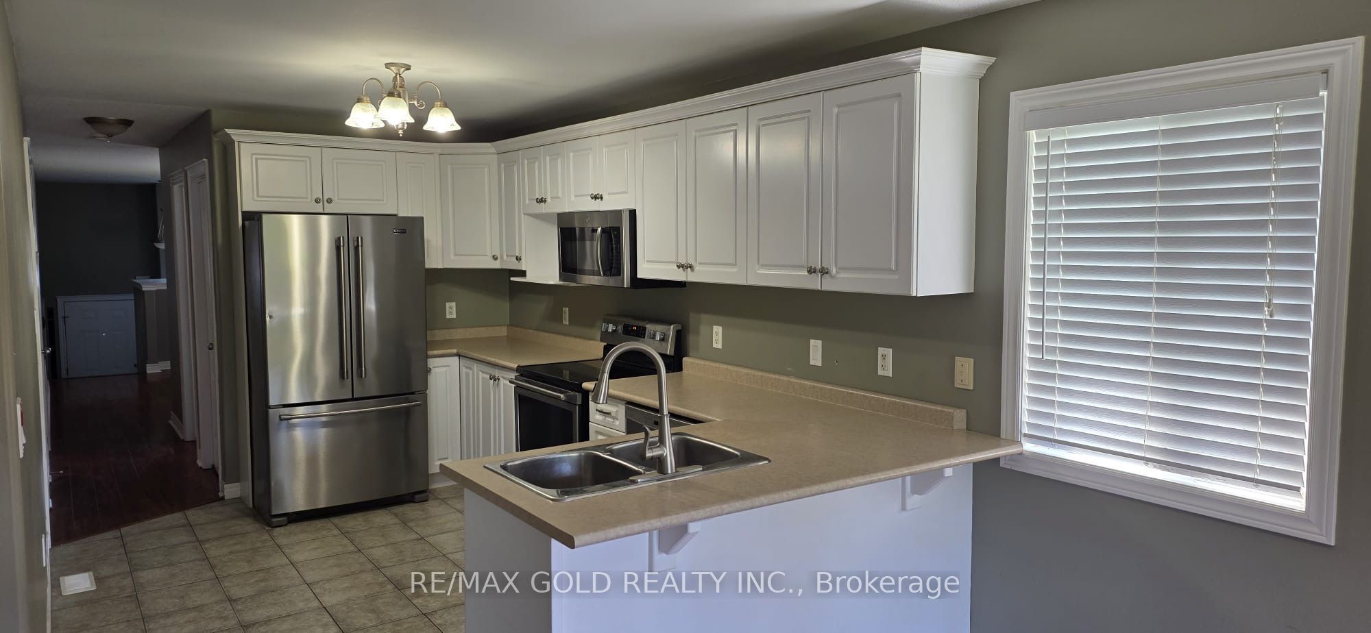 11 Rose Avenue, Welland, ON L3C 2X1 photo 3