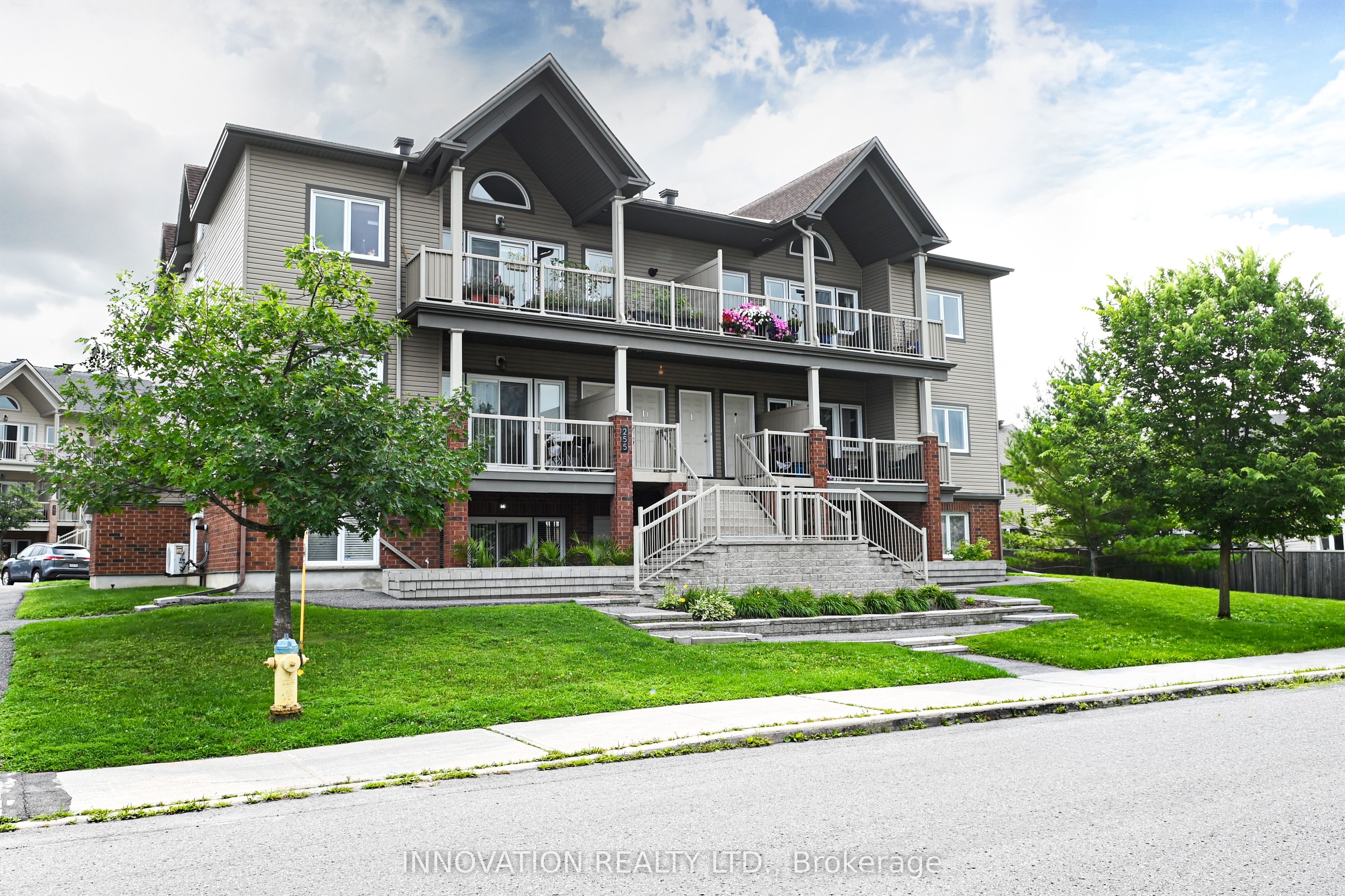 255 Meadowlilly Road N A, Blossom Park - Airport and Area, ON K1T 0K5