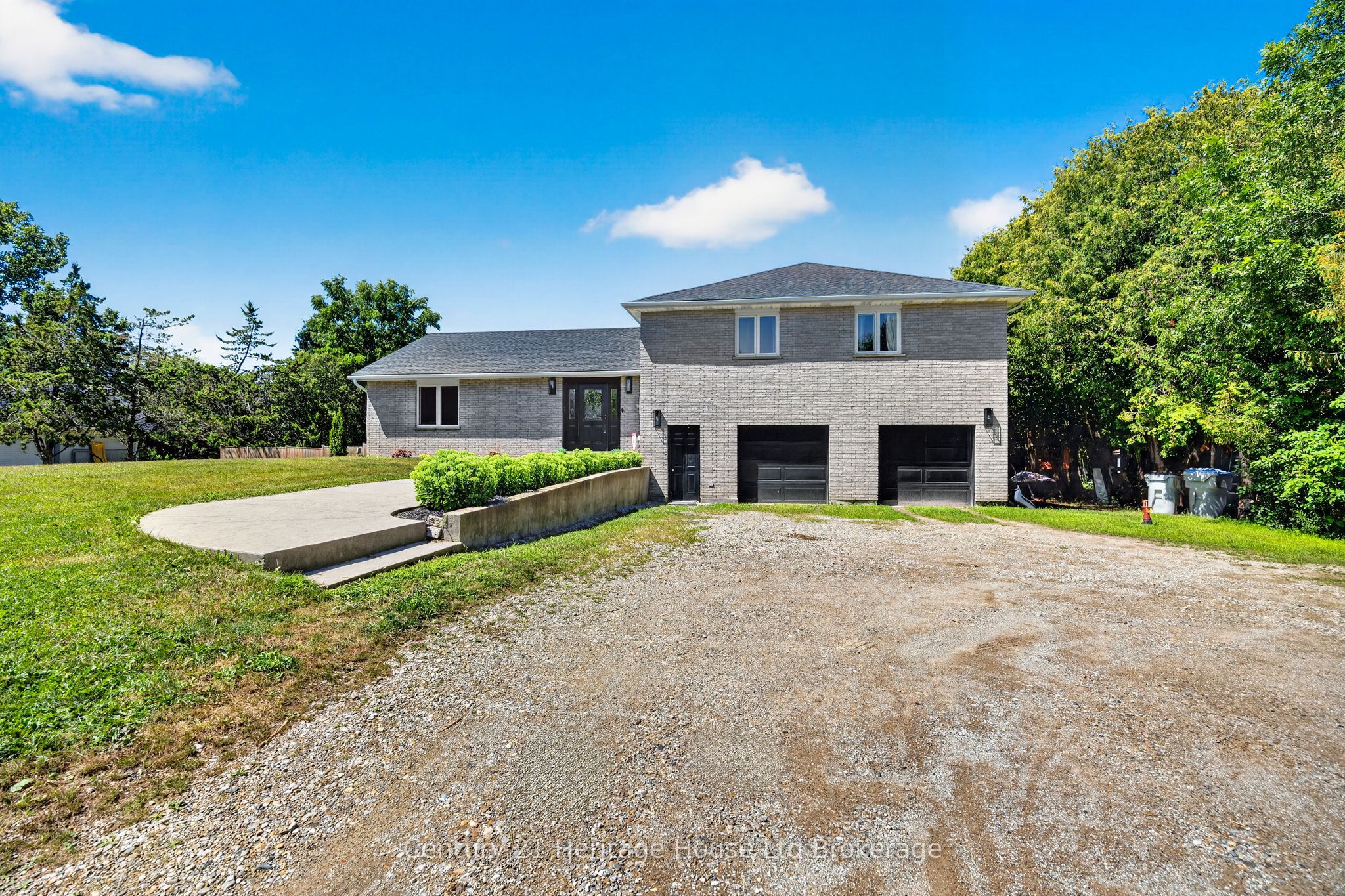 1668 Perth 123 Road, Perth South, ON N4X 1C6 photo 2