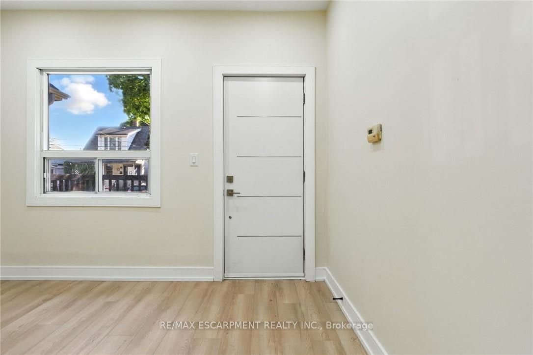 9 Alice Street, Hamilton, ON L8H 4R5 photo 4