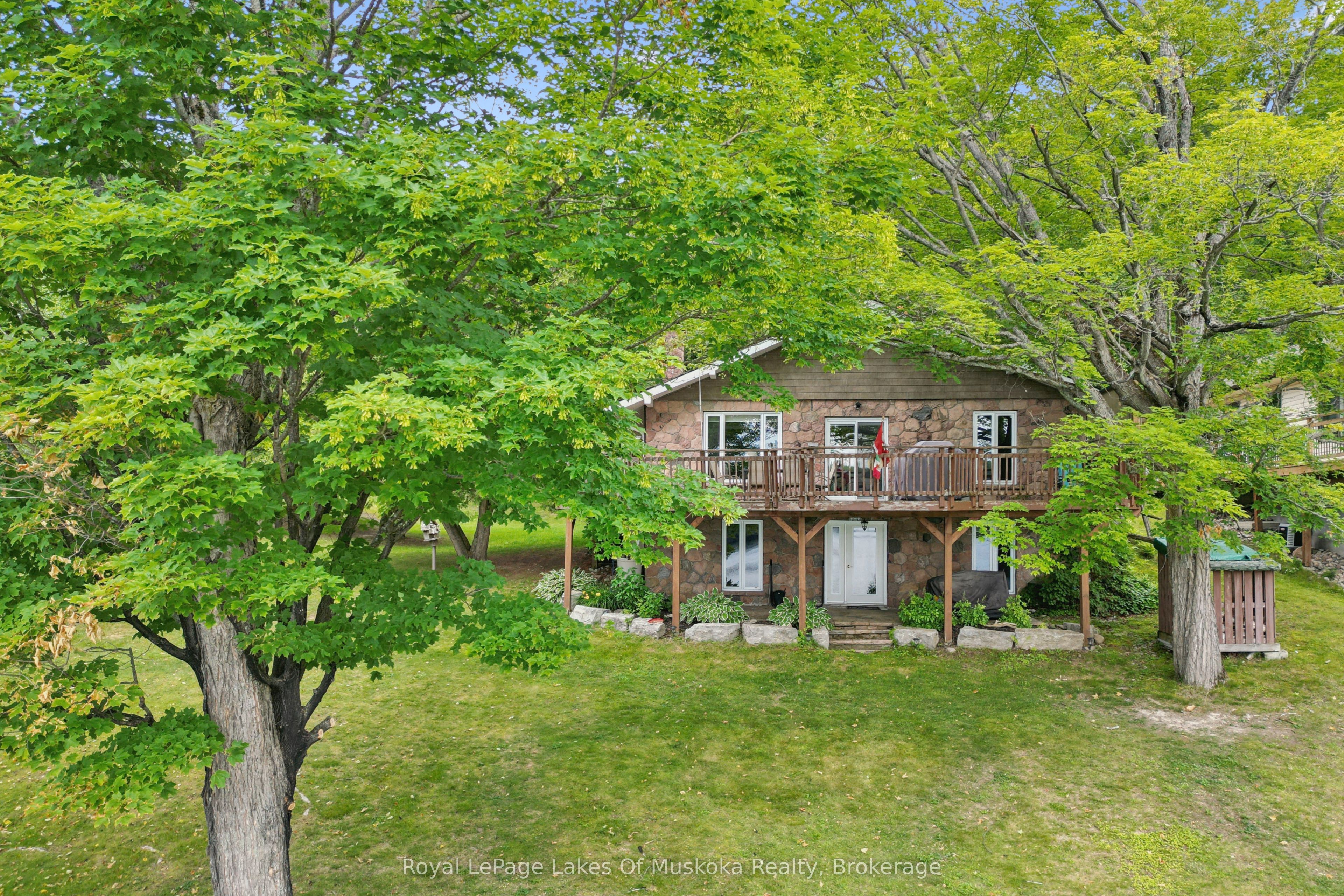 1082 Kawagama Lake Road, Algonquin Highlands, ON P0A 1E0 photo 2