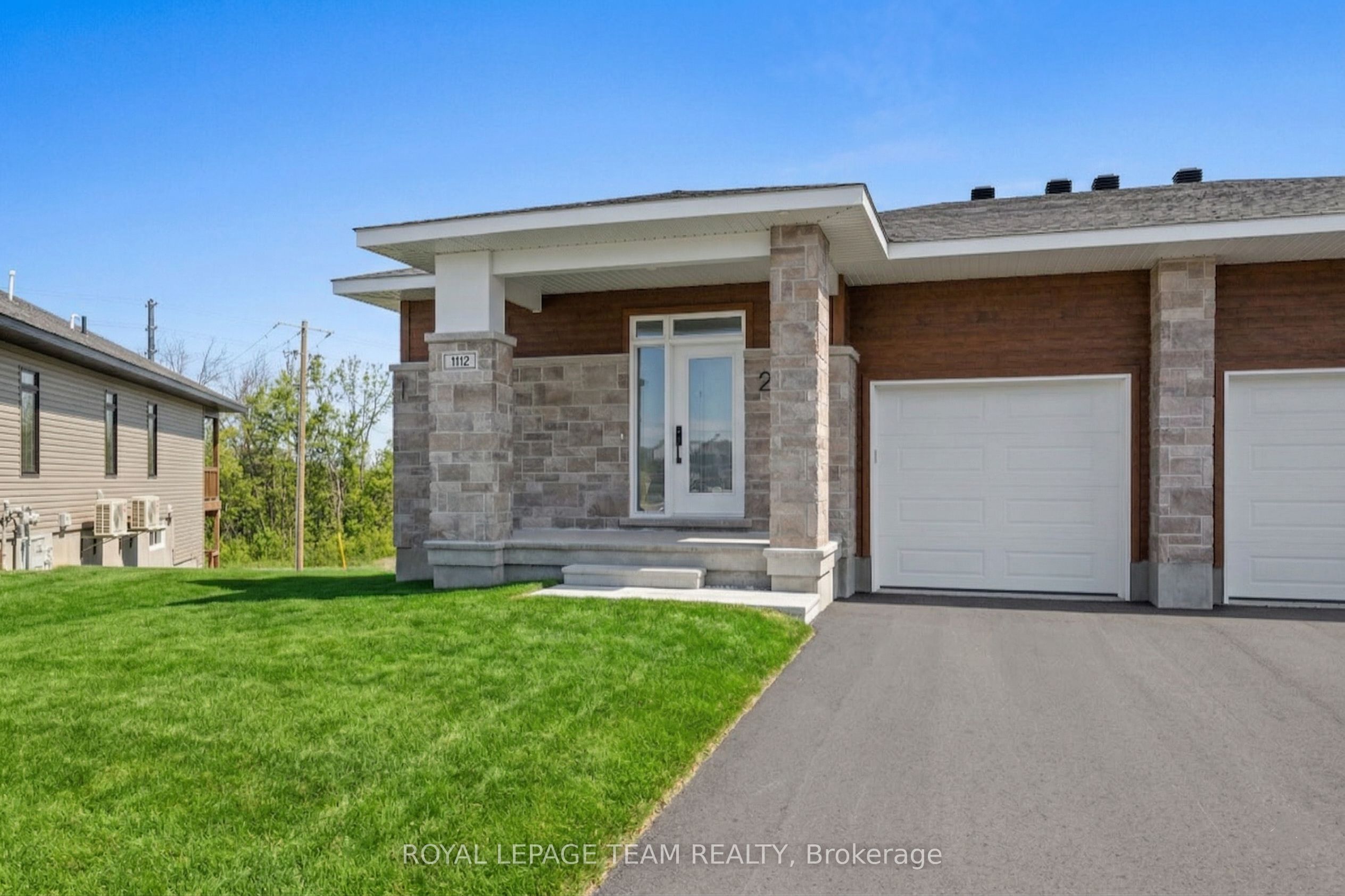 1098 Moore Street 2, Brockville, ON K6V 7N1