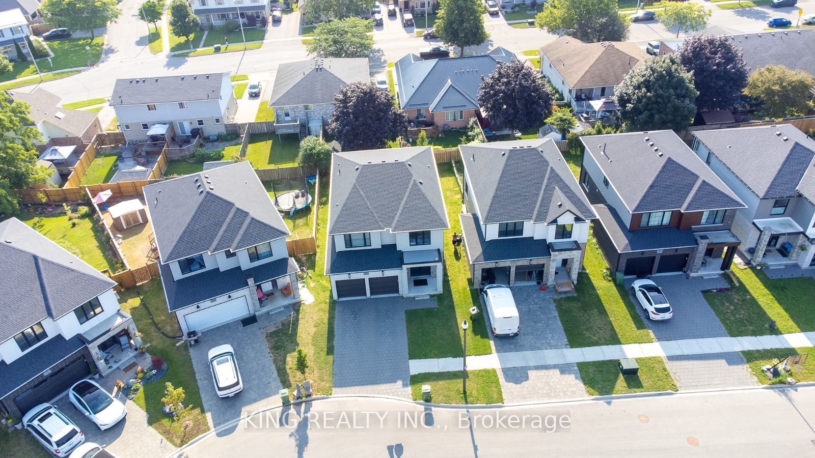 24 Welch Court, St. Thomas, ON N5R 0M1 photo 2