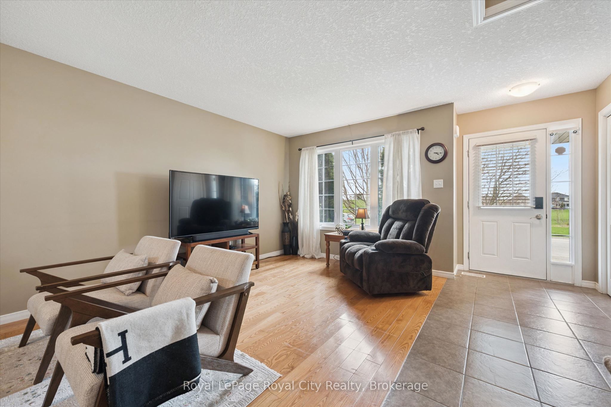 105 Spencer Drive, Centre Wellington, ON N0B 1S0 photo 5