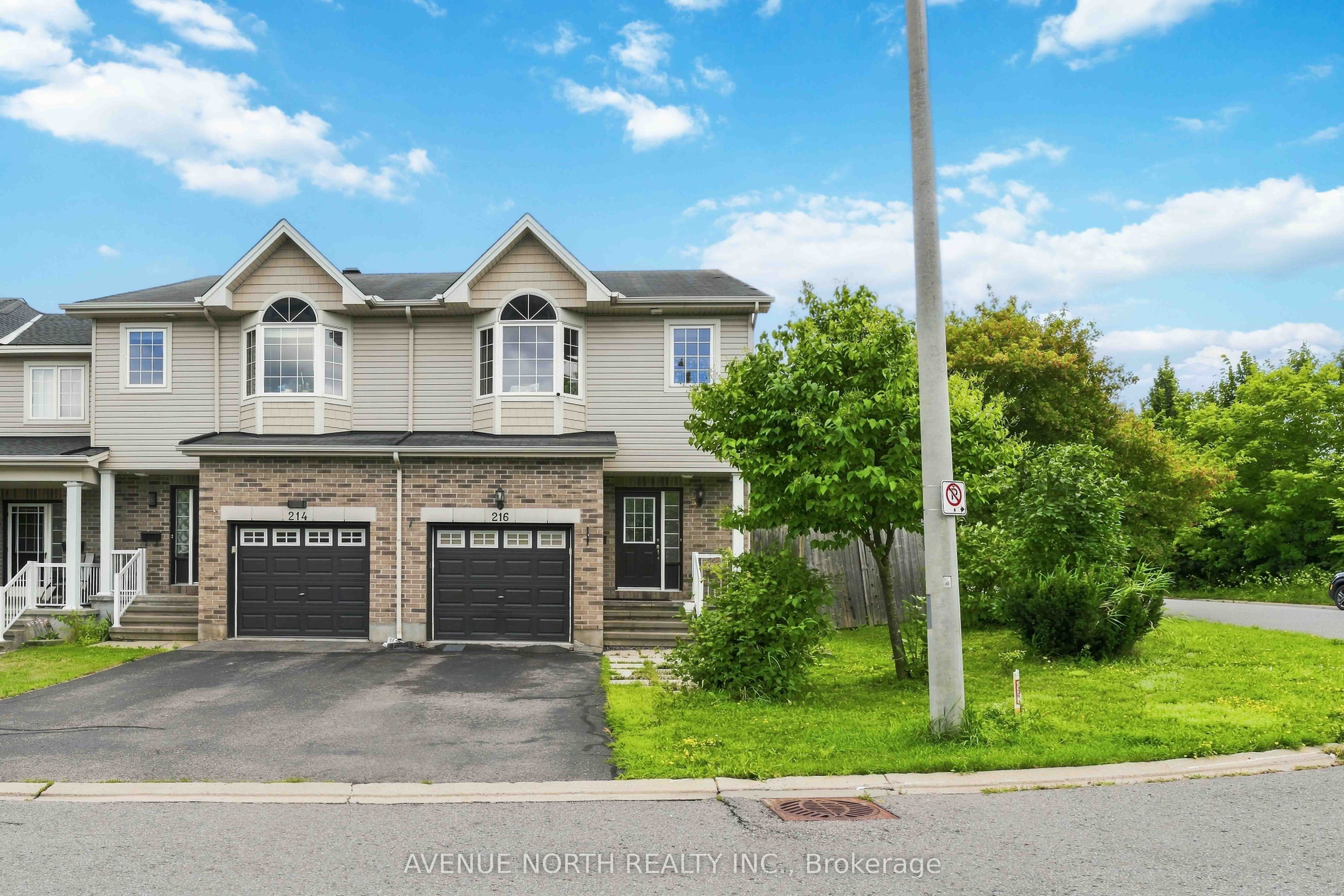 216 Cityview Crescent, Orleans - Cumberland and Area, ON K4A 0T9 photo 2