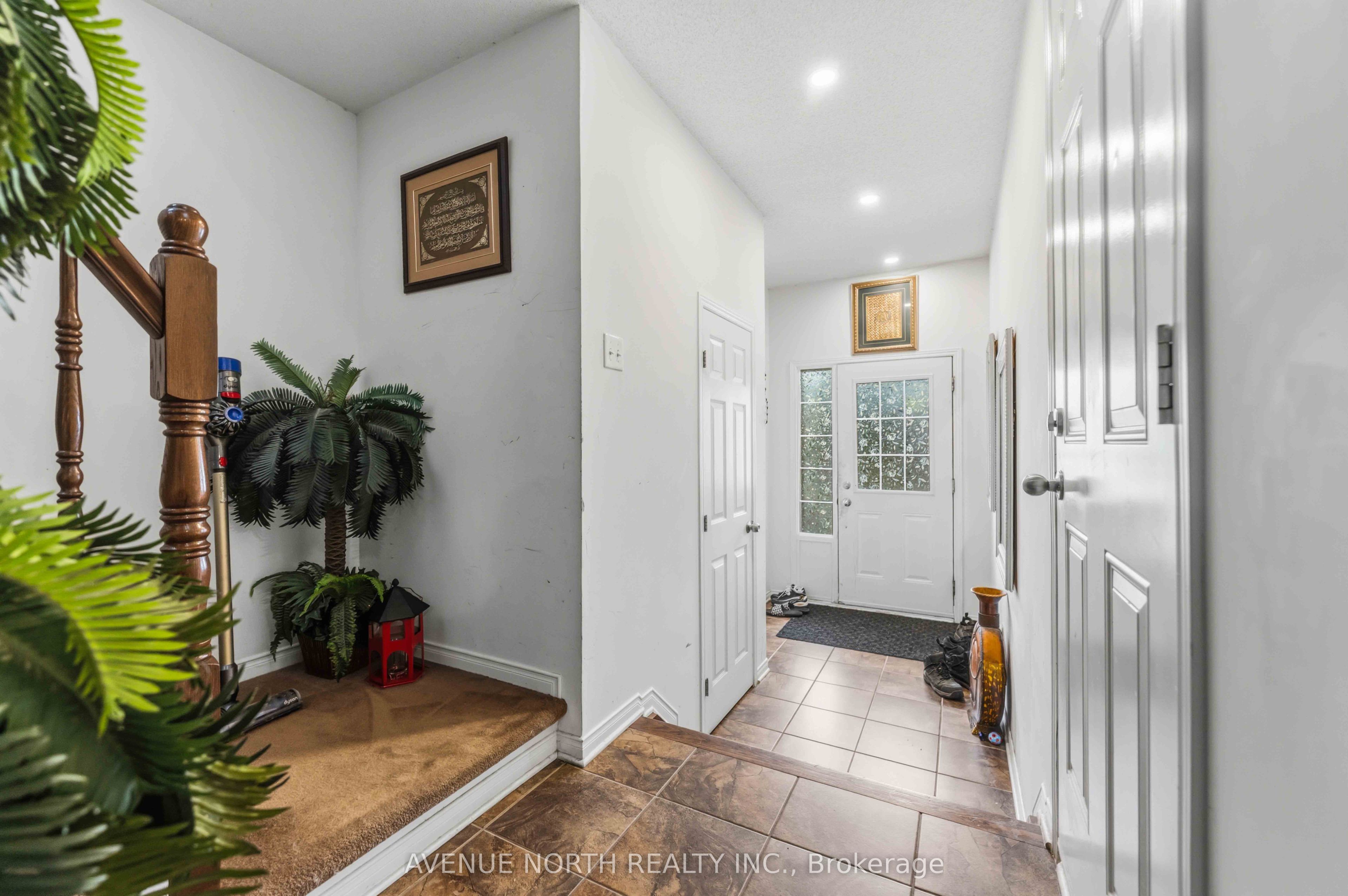 216 Cityview Crescent, Orleans - Cumberland and Area, ON K4A 0T9 photo 5