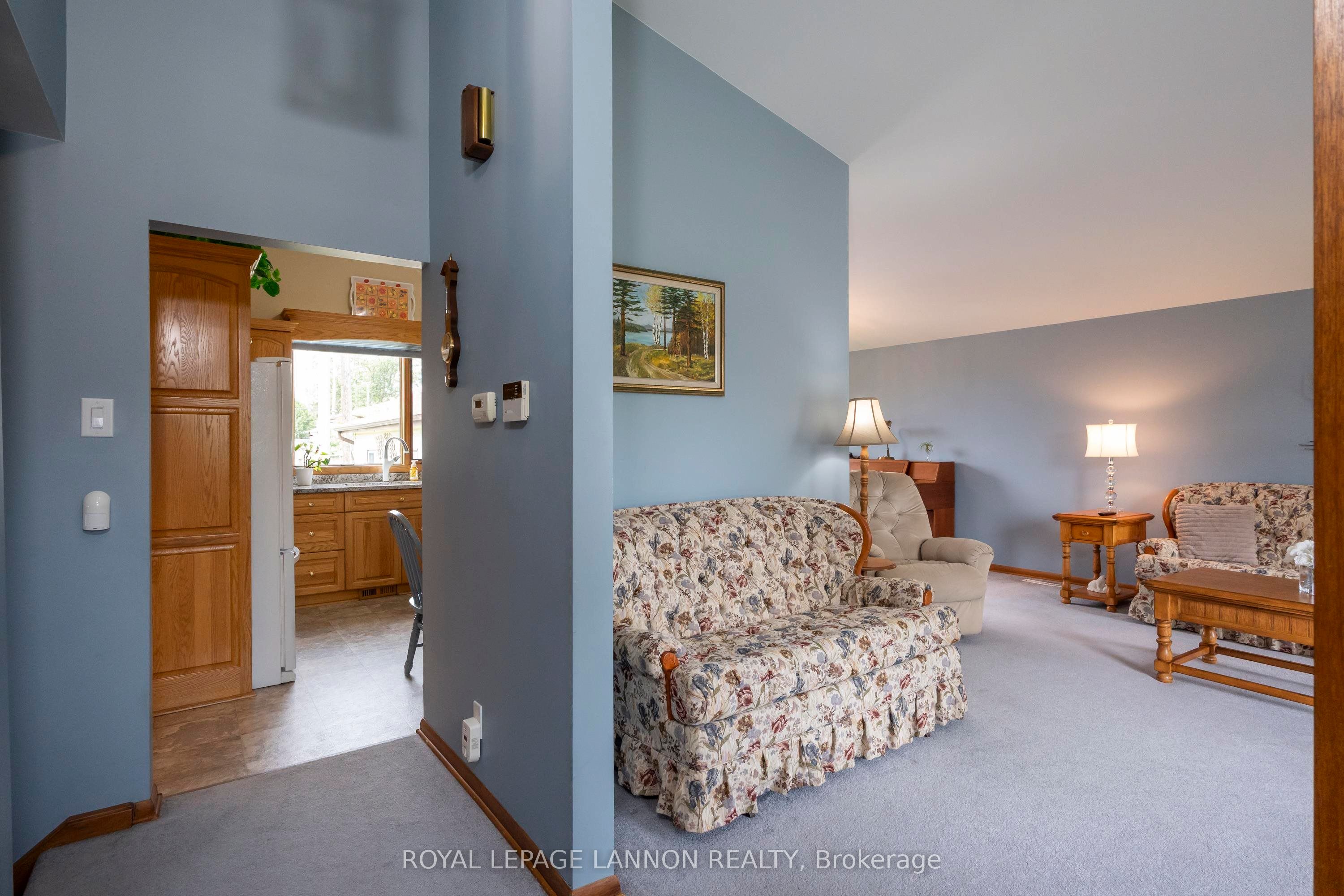 236 Poplar Ave, Thunder Bay, ON P7B 1V9 photo 4