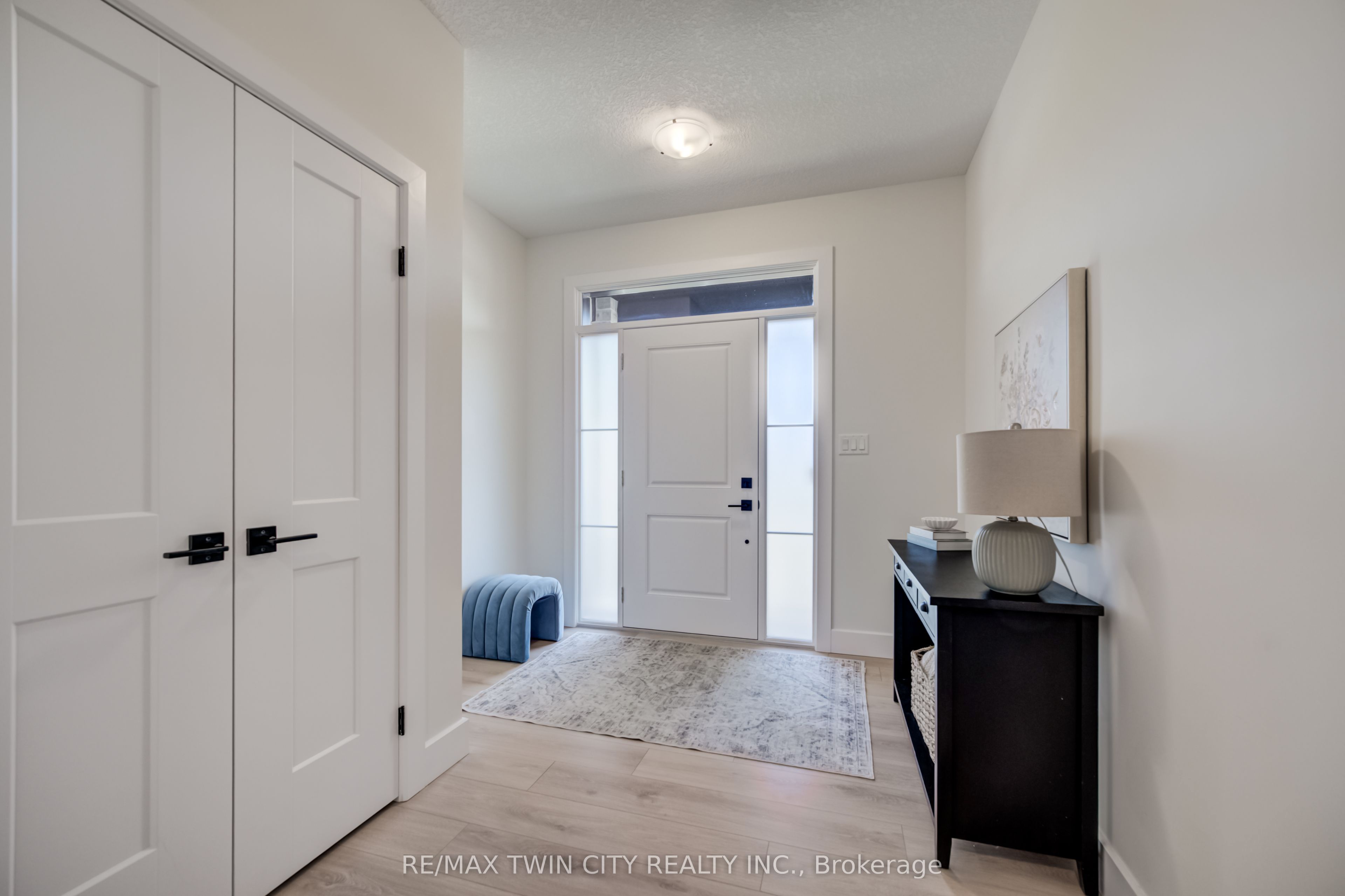 195 Otterbein Road, Kitchener, ON N2B 0A8 photo 5