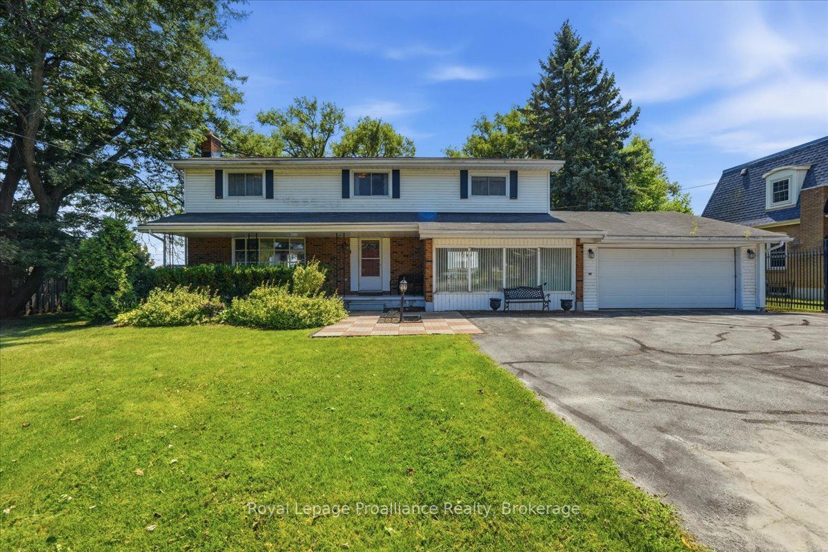 1658 Old Highway 2, Quinte West, ON K8N 4Z2 photo 2