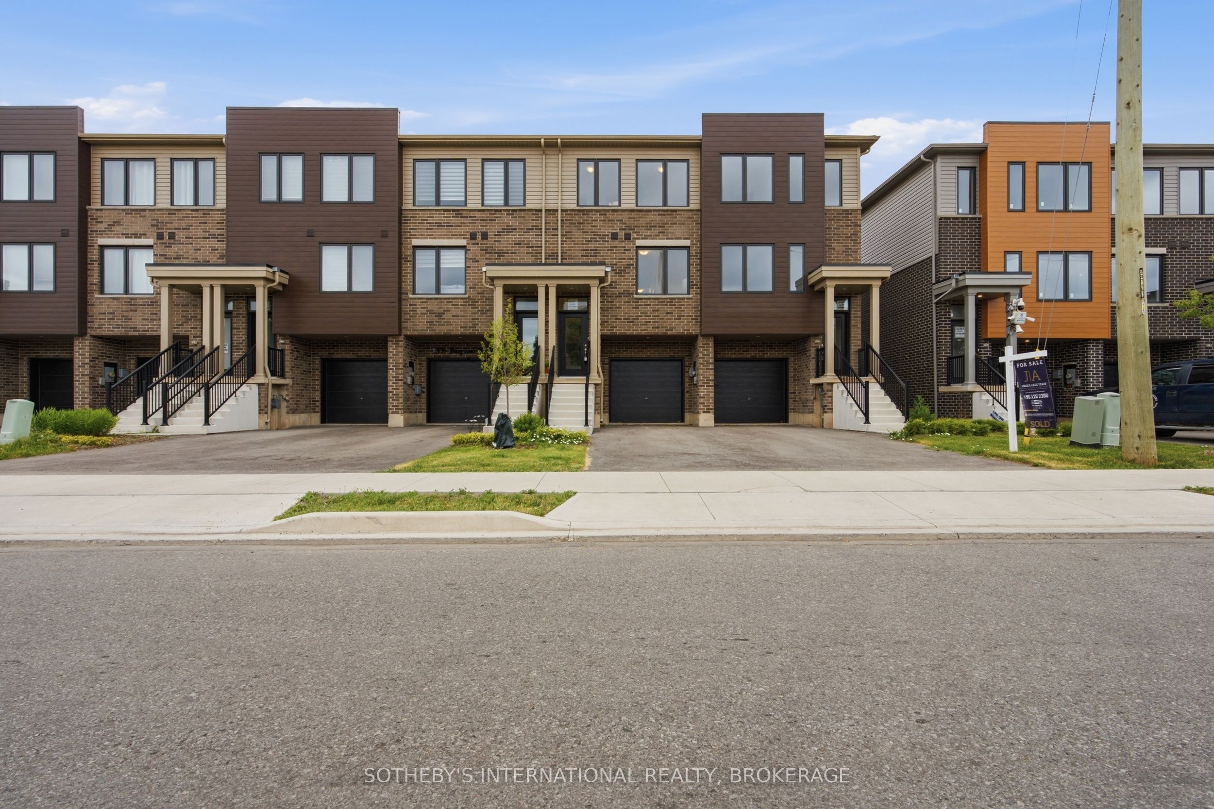 19A Bingham Road, Hamilton, ON L8H 0B5 photo 2
