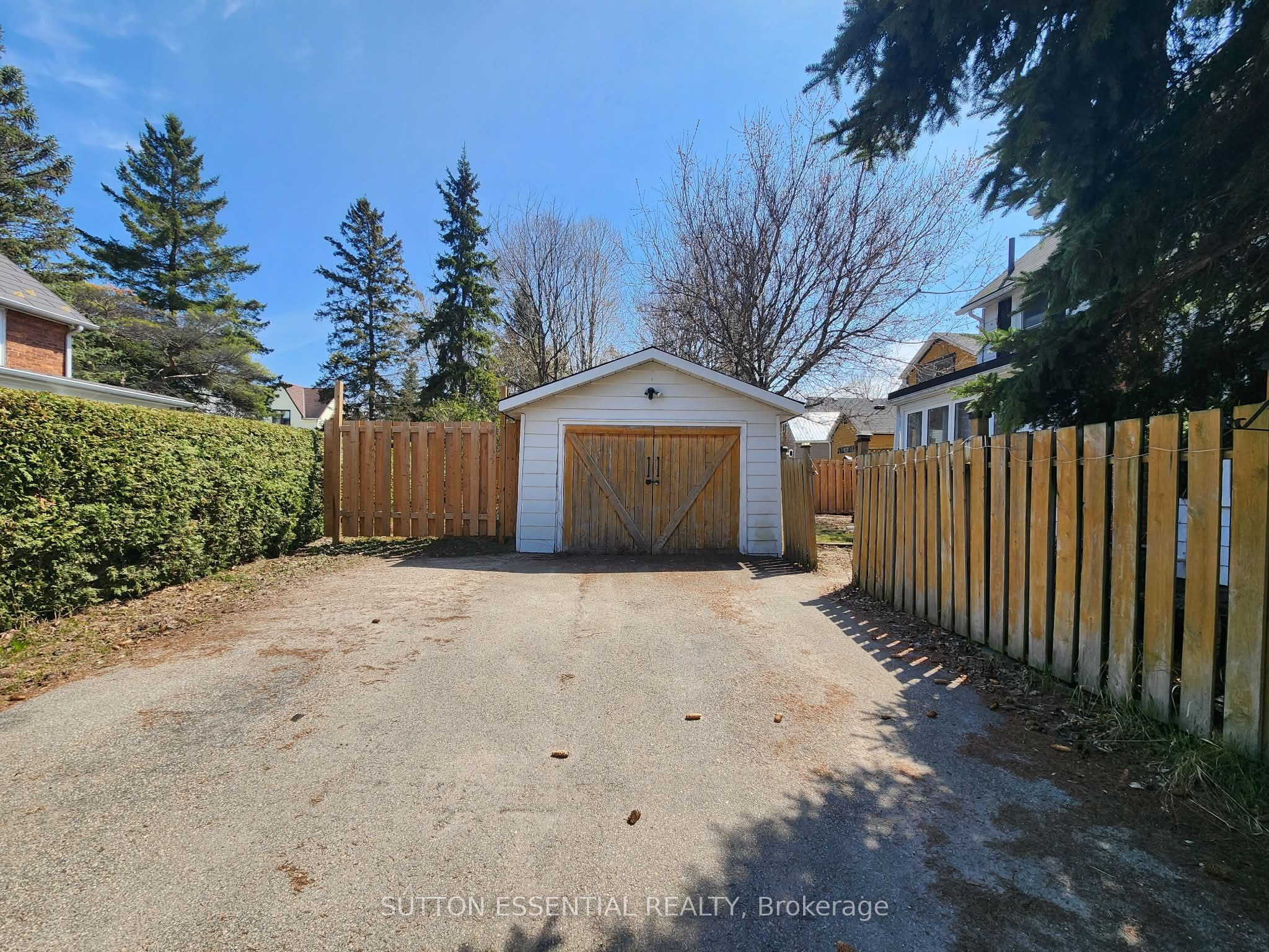47 Pearl Street E, Brockville, ON K6V 1P6 photo 2