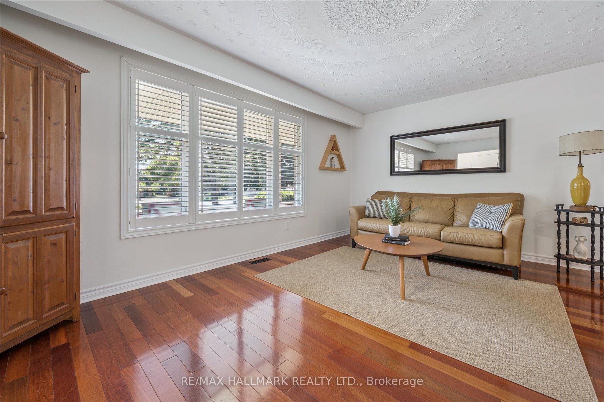 32 Warwick Court, Kitchener, ON N2E 2P1 photo 5