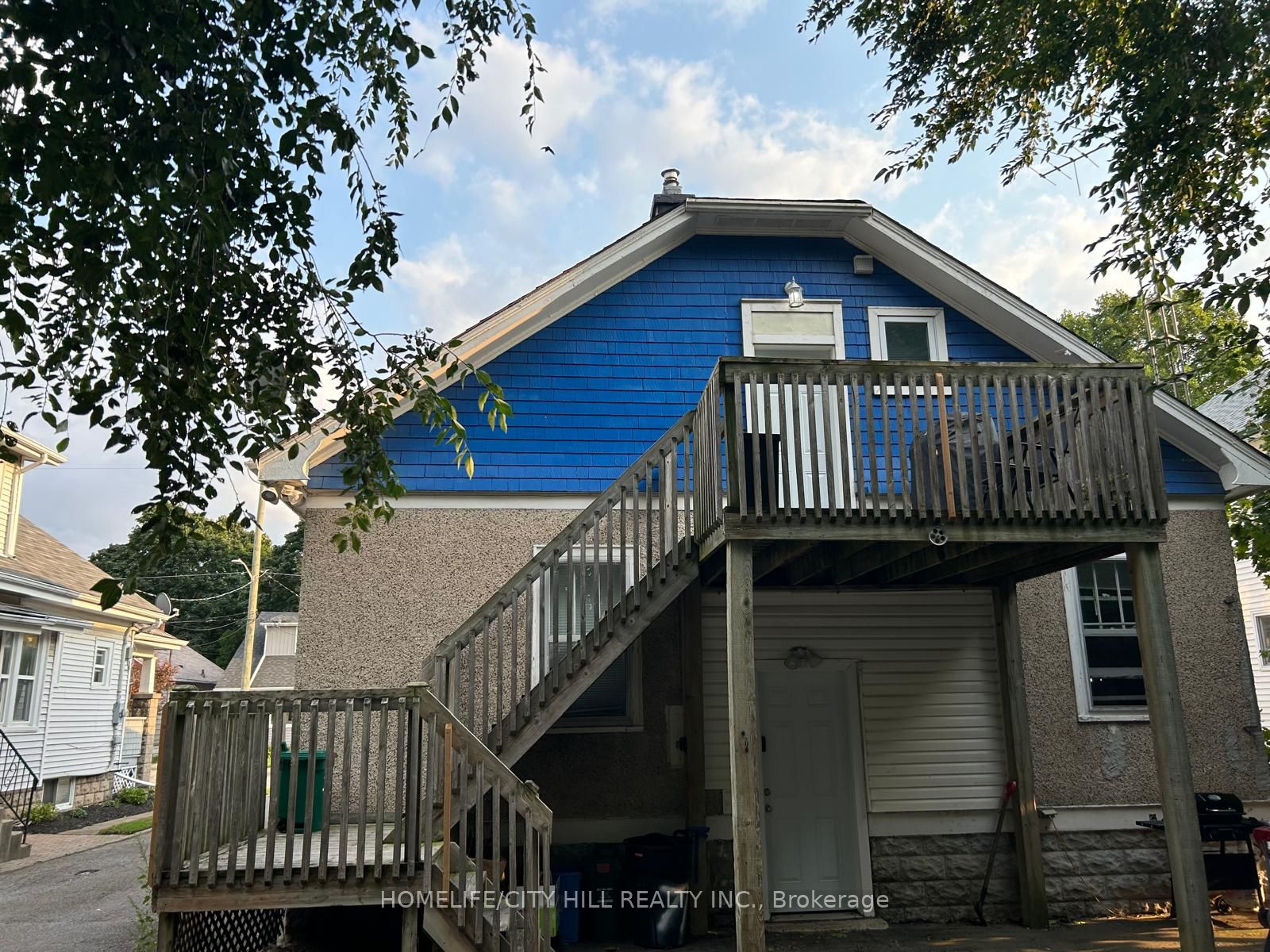 71 Pleasant Avenue 2nd FLR, St. Catharines, ON L2R 1X9