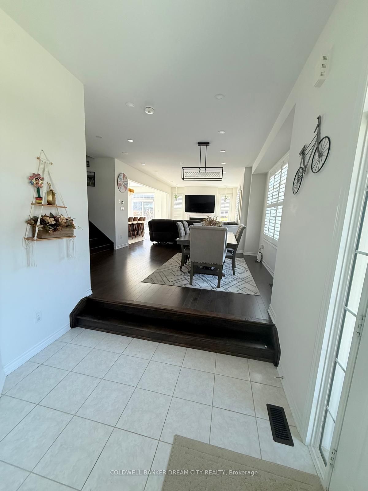8 Moriarity Drive, Brant, ON N3L 0K4 photo 5