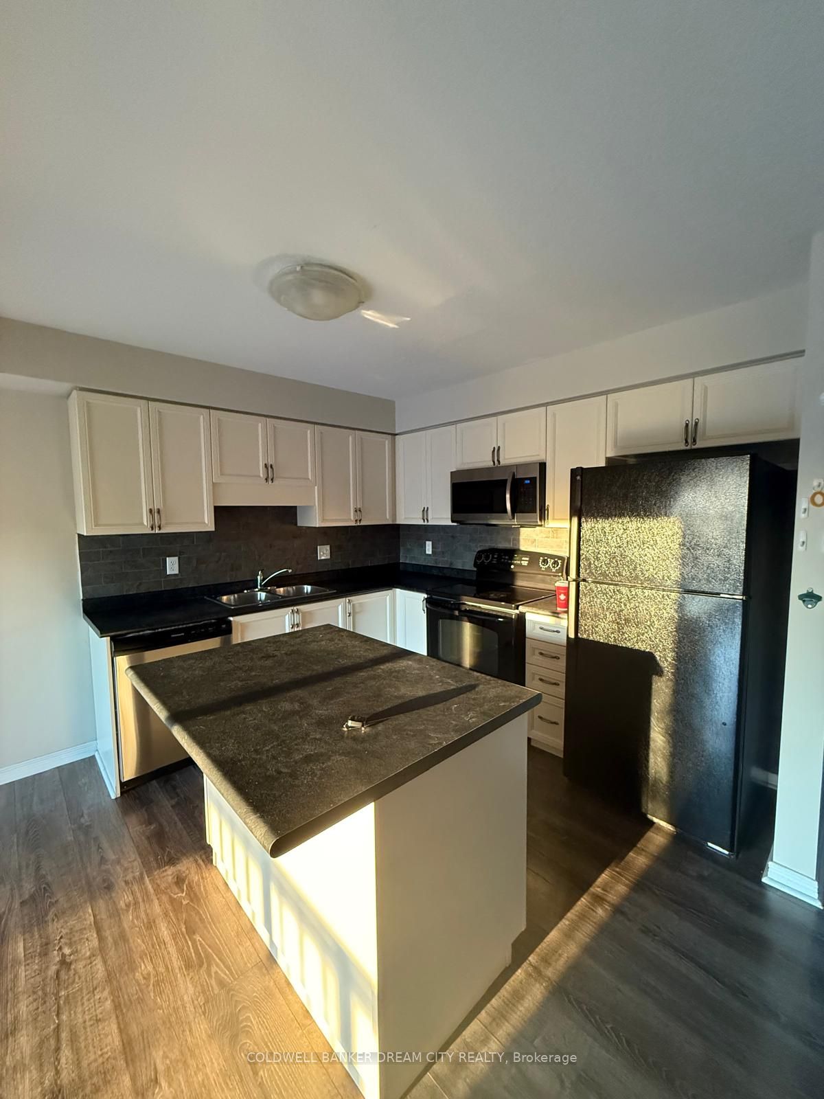 355 FISHER MILLS Road W 84, Cambridge, ON N3C 4N5 photo 5