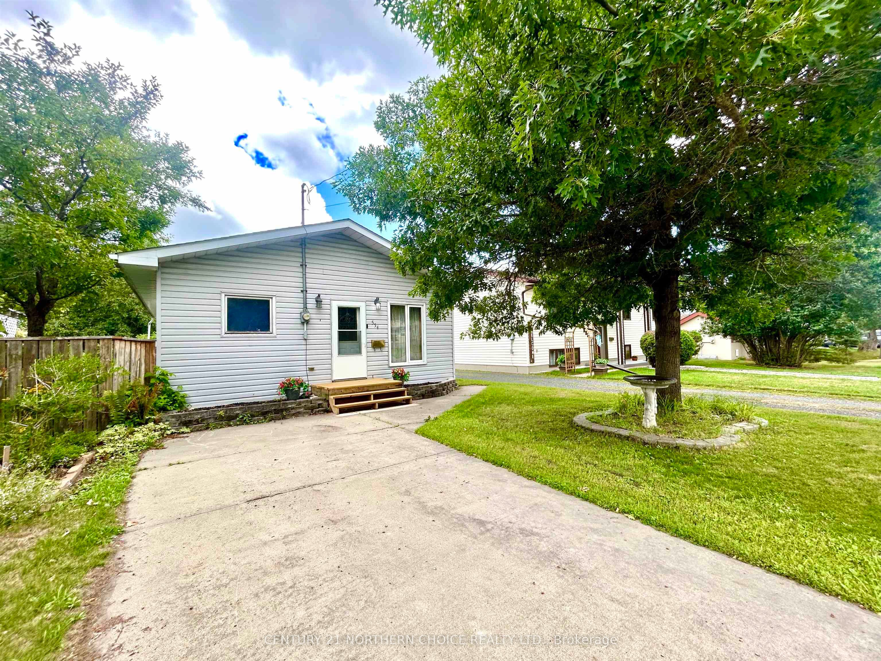 554 Elm Avenue, Fort Frances, ON P9A 3J4