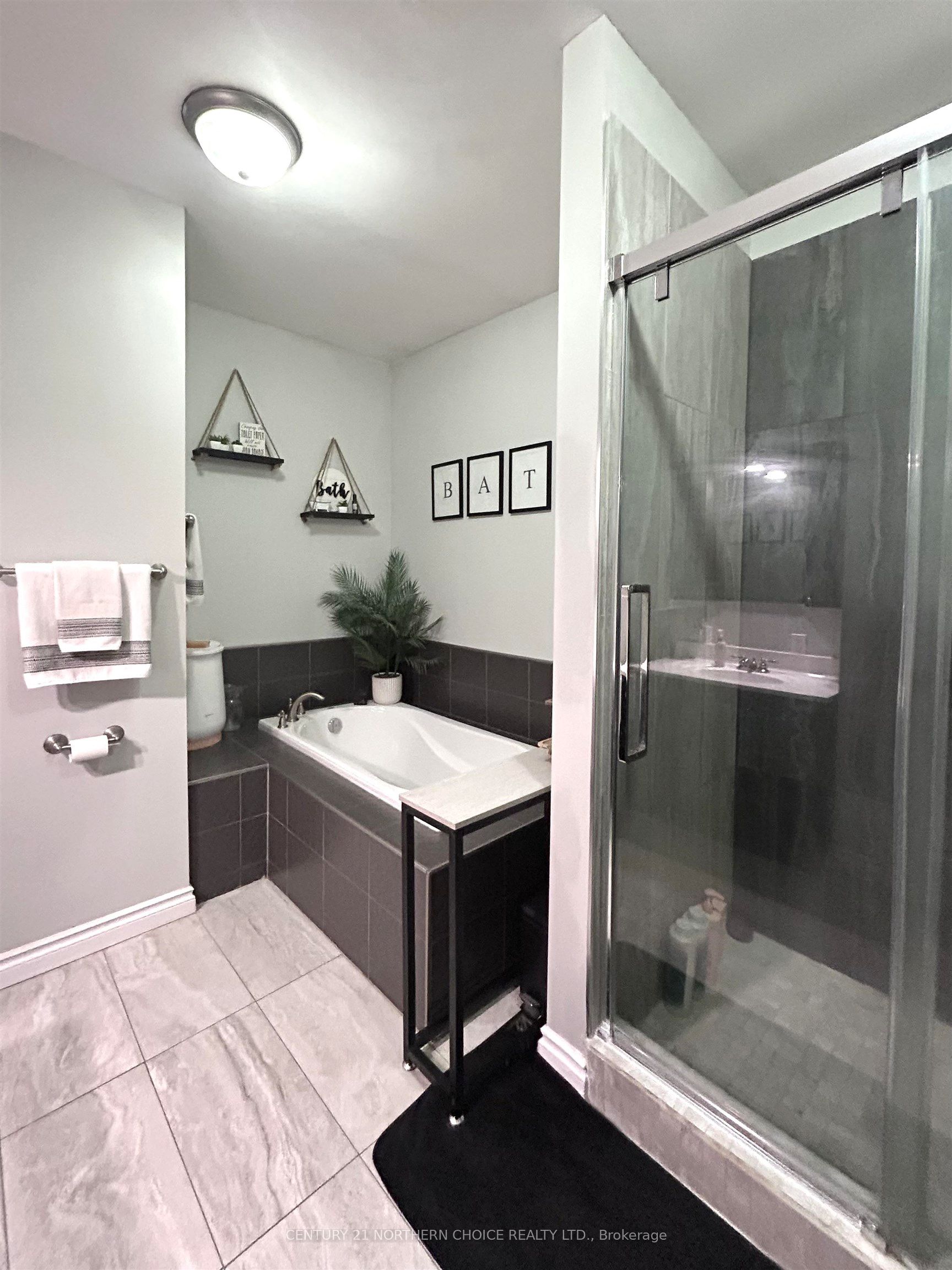 554 Elm Avenue, Fort Frances, ON P9A 3J4 photo 3