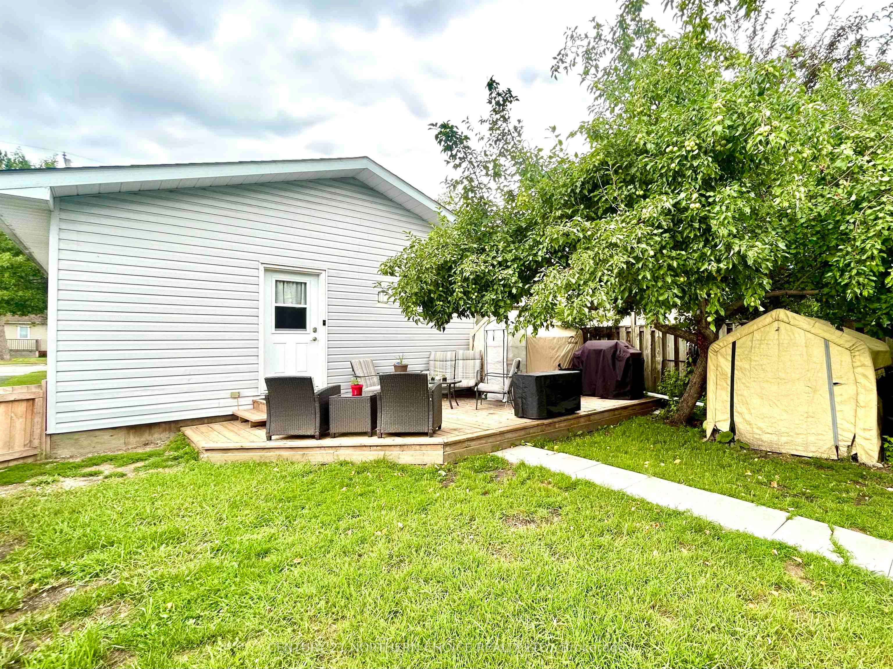 554 Elm Avenue, Fort Frances, ON P9A 3J4 photo 4