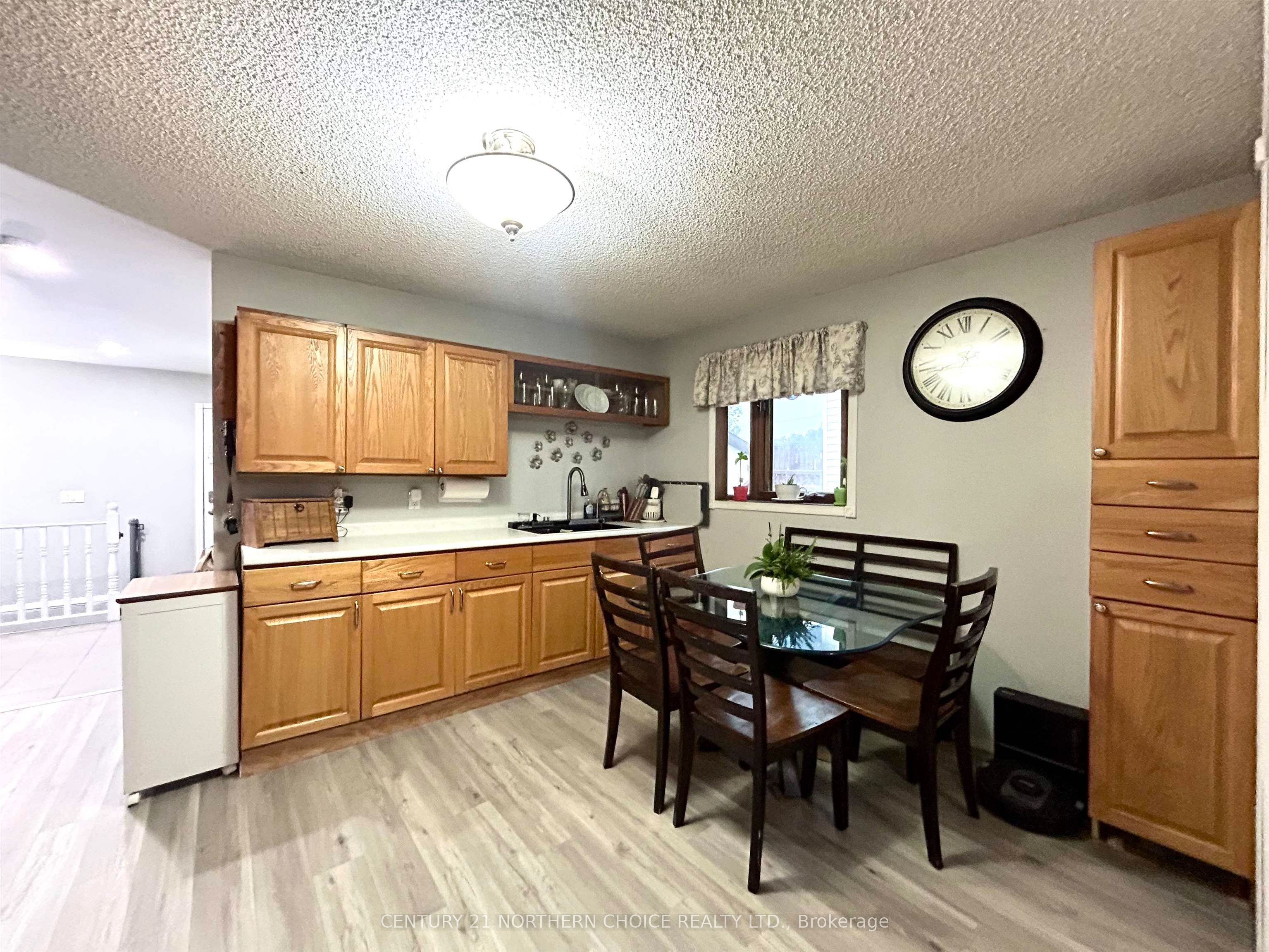 554 Elm Avenue, Fort Frances, ON P9A 3J4 photo 5