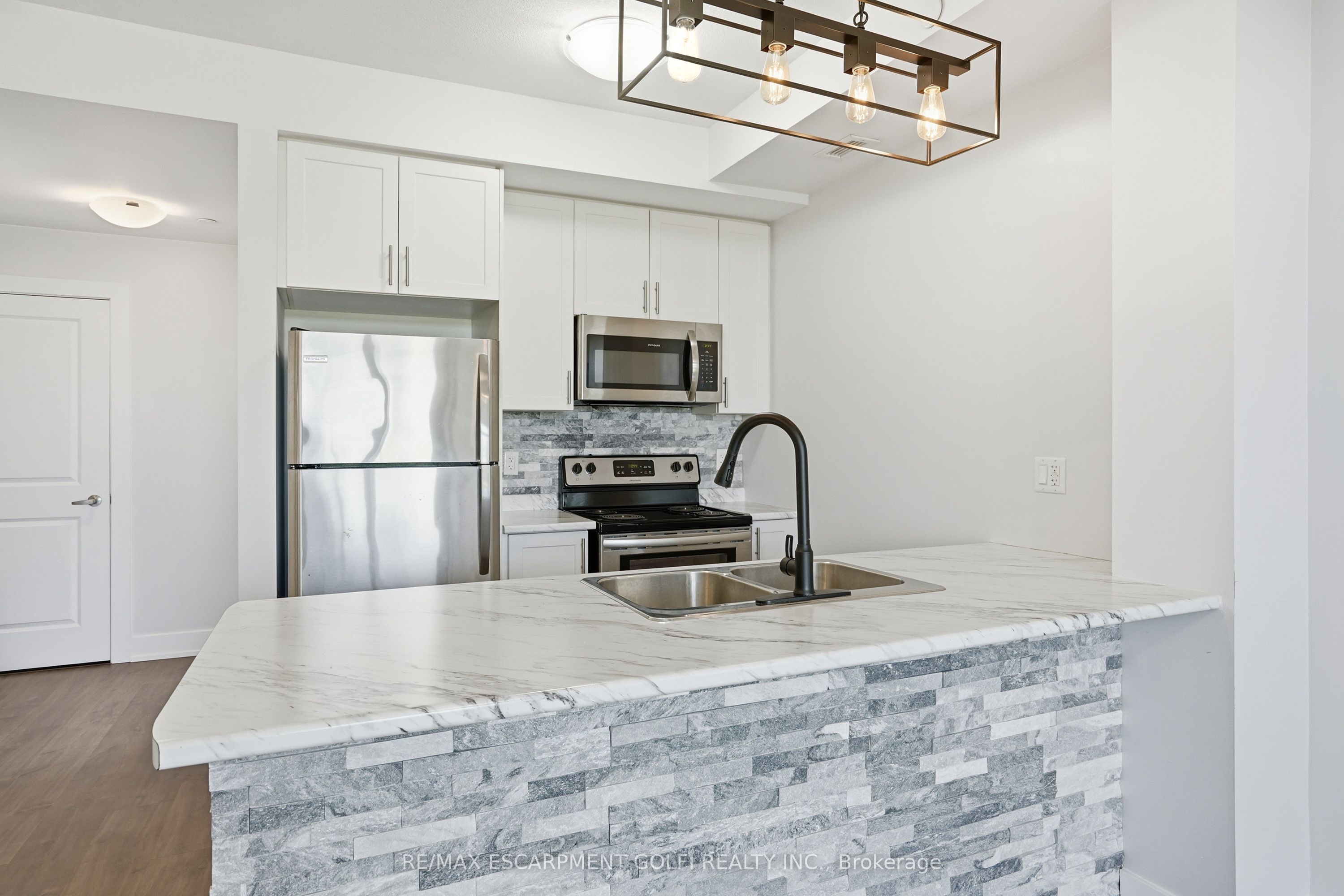 101 SHOREVIEW Place 129, Hamilton, ON L8E 0K2 photo 5