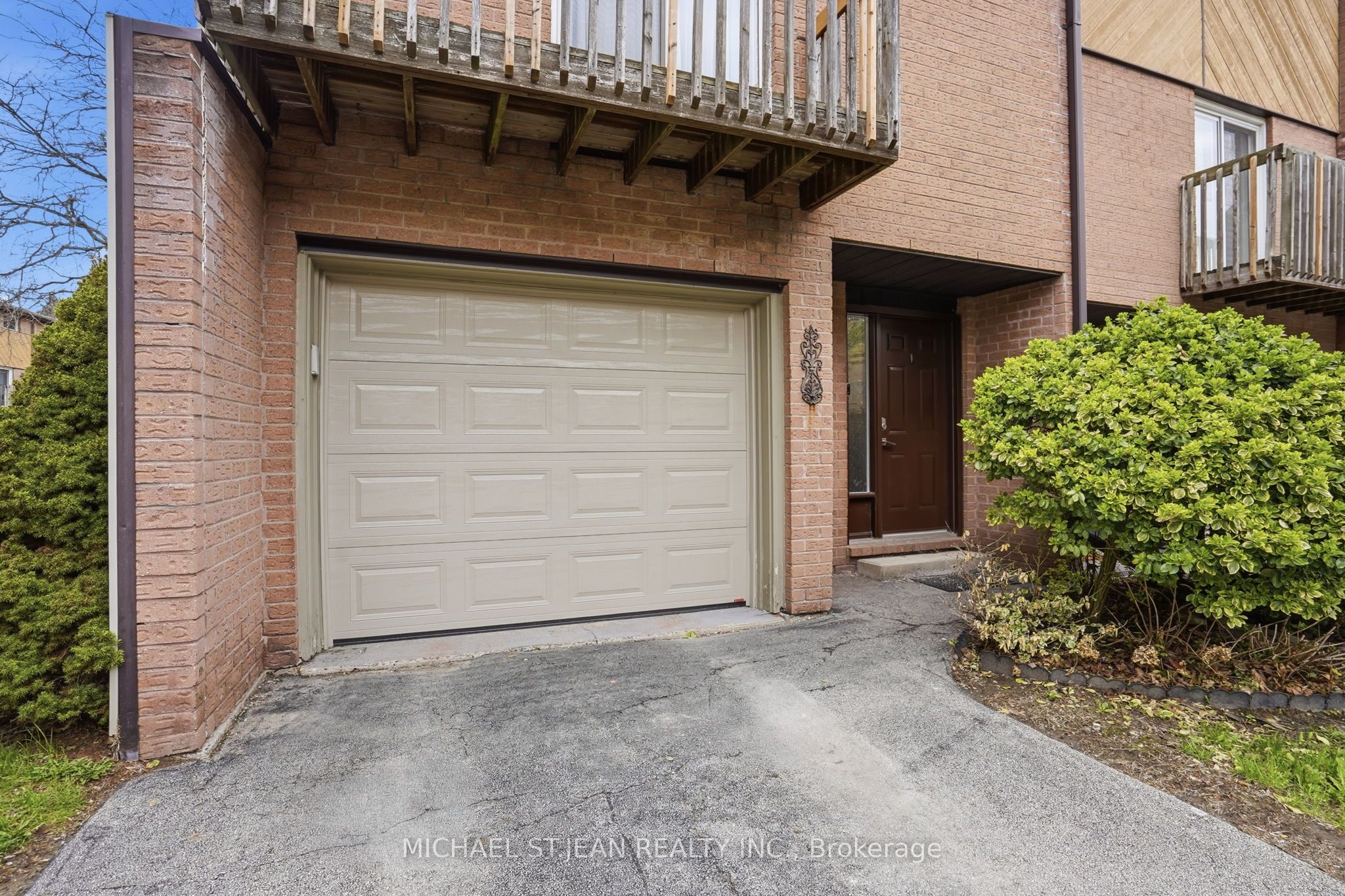 445 Stone Church Road W 19, Hamilton, ON L9B 2L5 photo 4