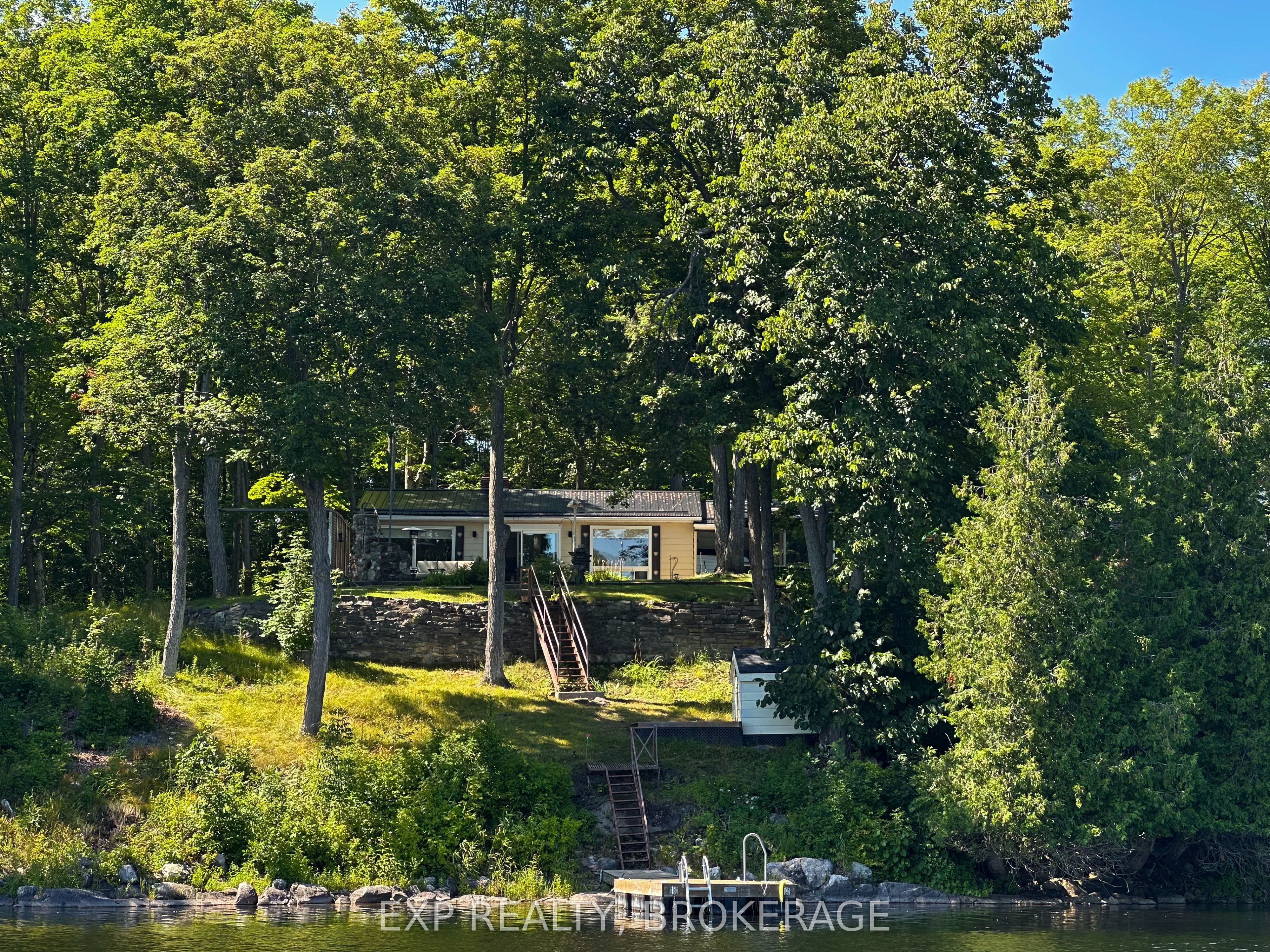 2107 Hambly Lane, South Frontenac, ON K0H 1W0