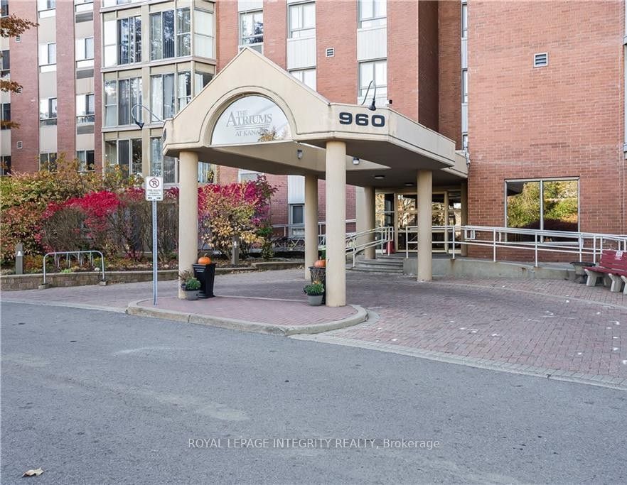 960 Teron Road 604, Kanata, ON K2K 2B6
