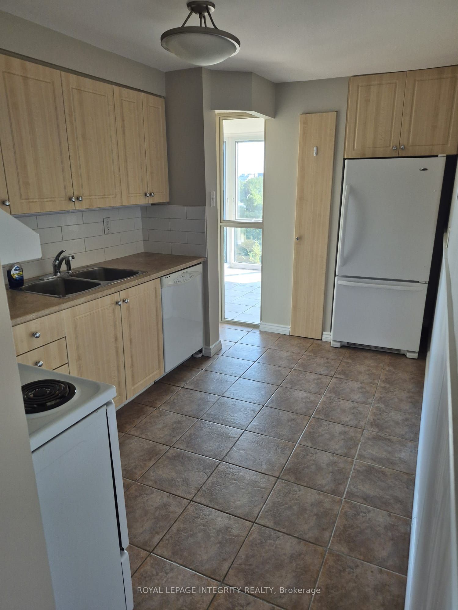 960 Teron Road 604, Kanata, ON K2K 2B6 photo 4
