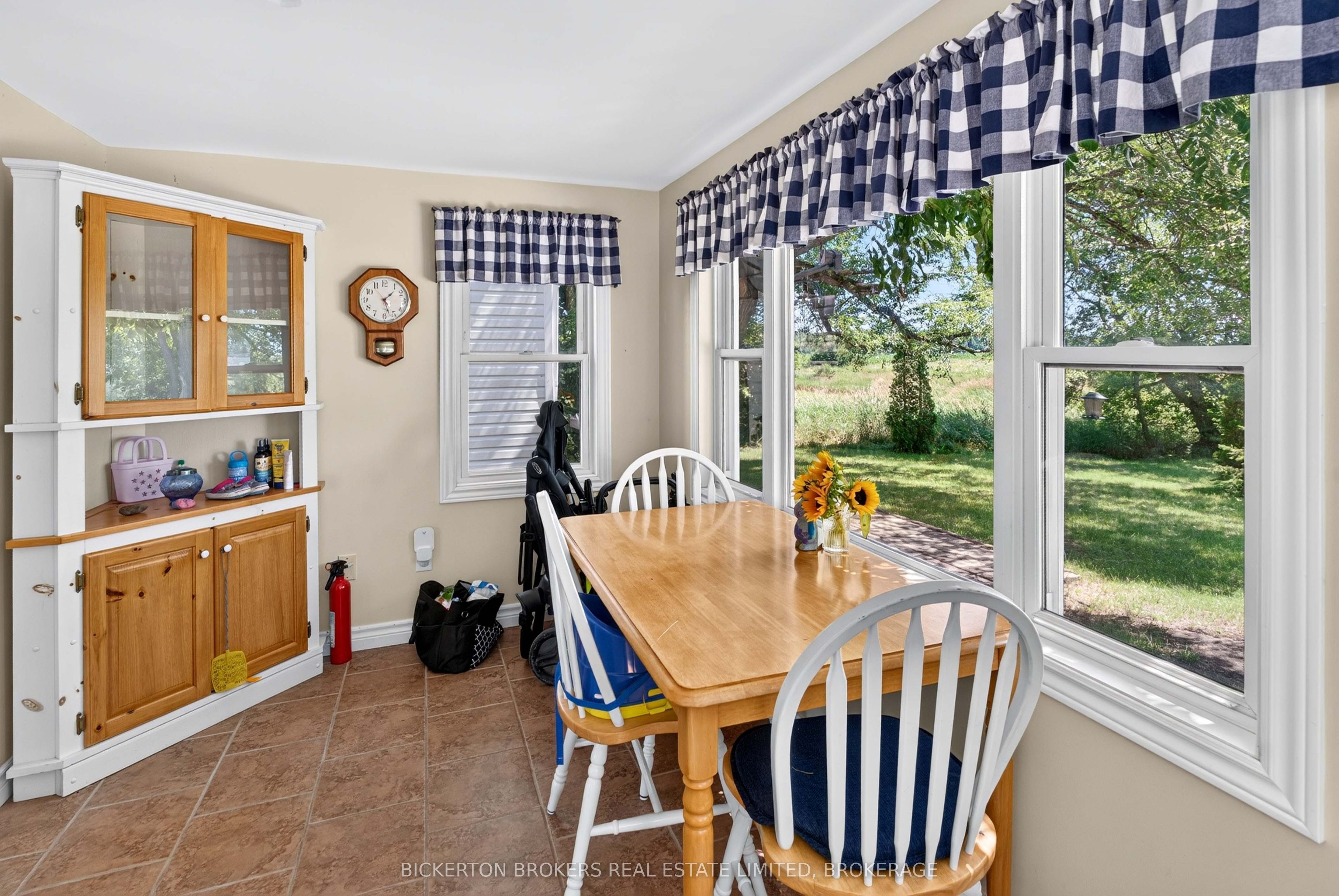 806 Eden Grove Road S, Leeds and the Thousand Islands, ON K0E 1L0 photo 3