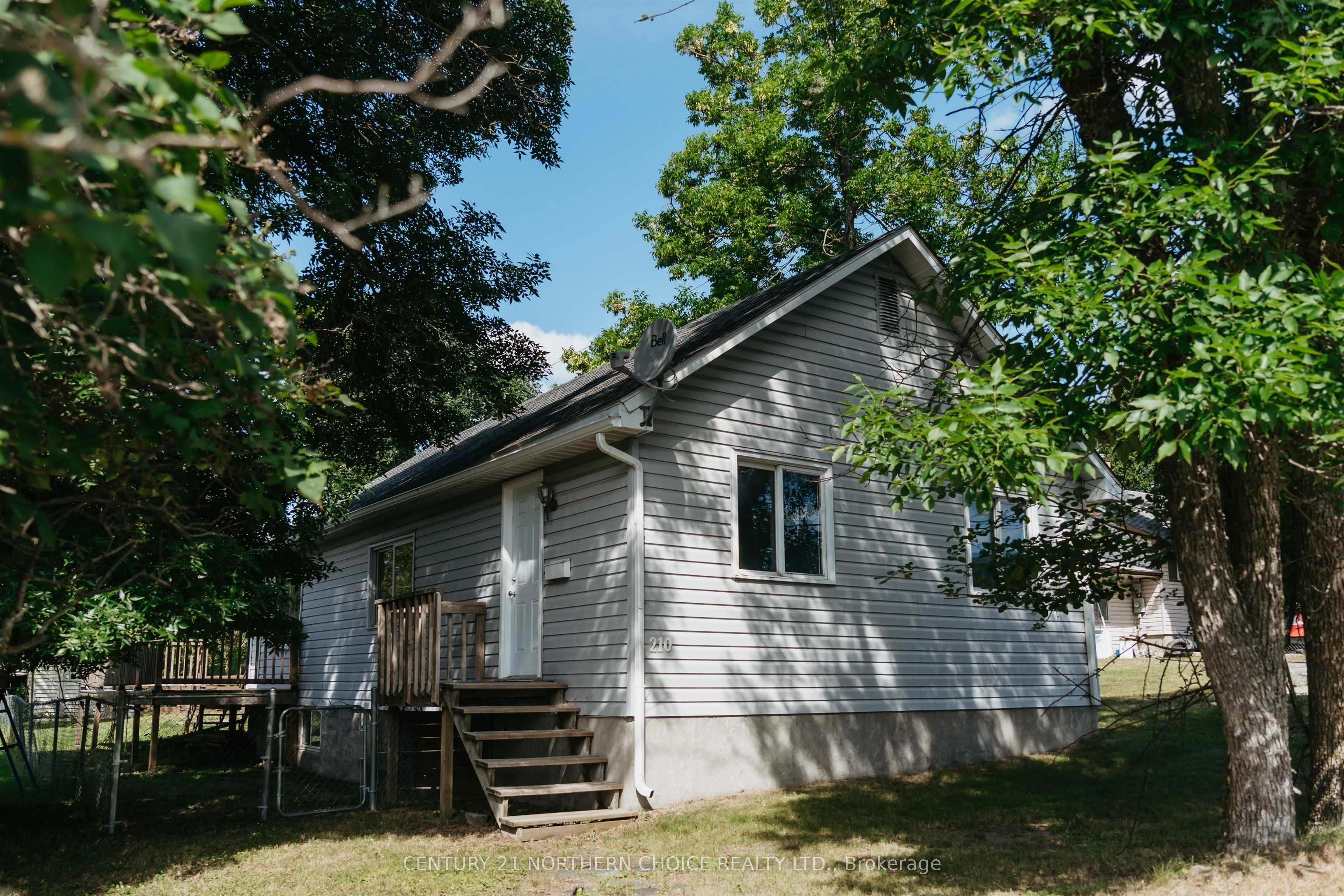 210 Mellick Avenue, Kenora, ON P9N 3C7
