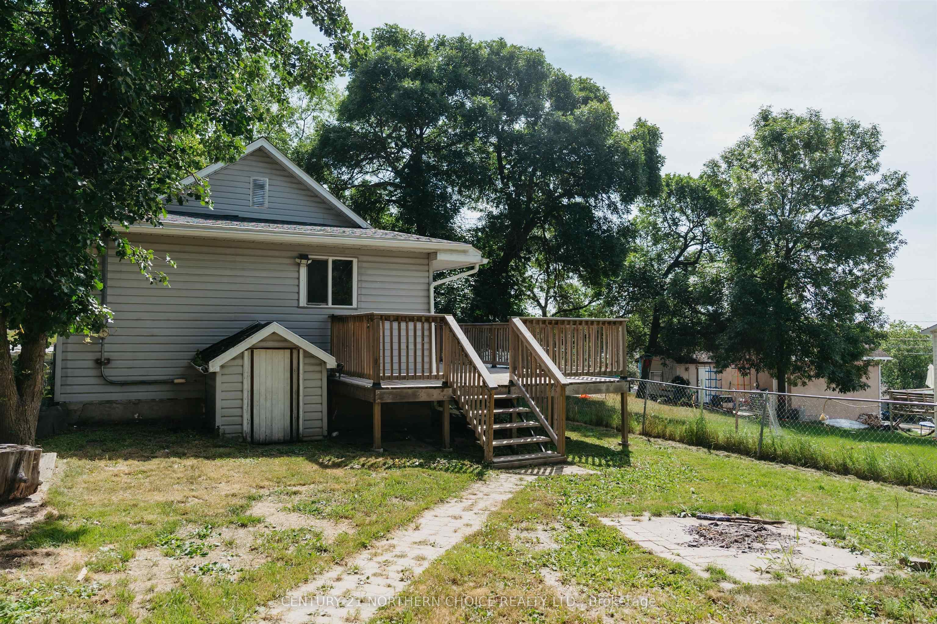 210 Mellick Avenue, Kenora, ON P9N 3C7 photo 4