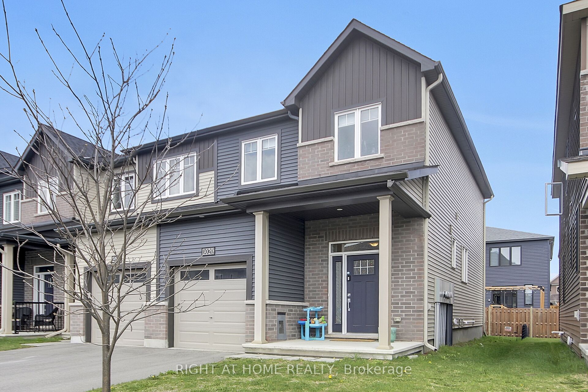 1020 Ballyhale Heights, Barrhaven, ON K2J 6Y6 photo 2