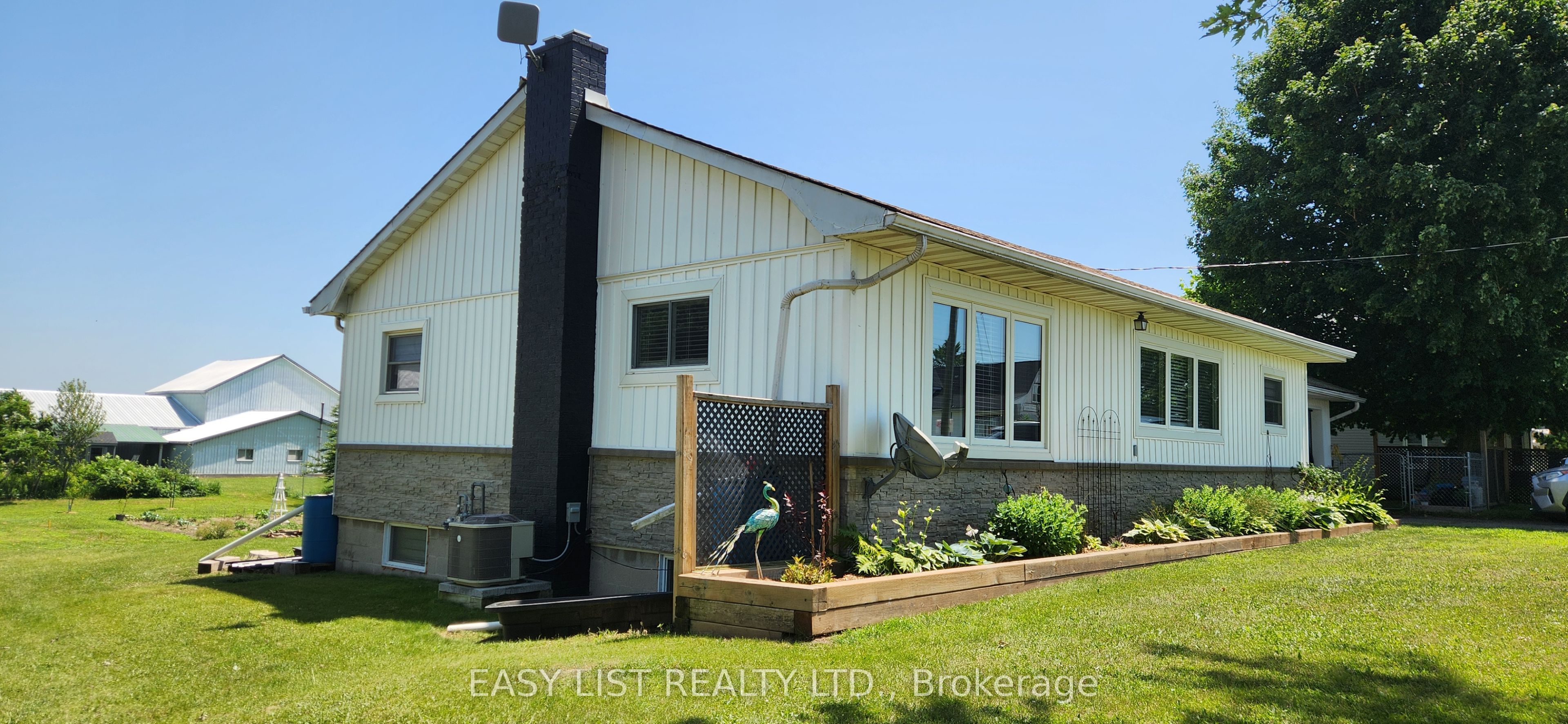 700 Norfolk County Road 28, Norfolk, ON N0E 1G0 photo 4
