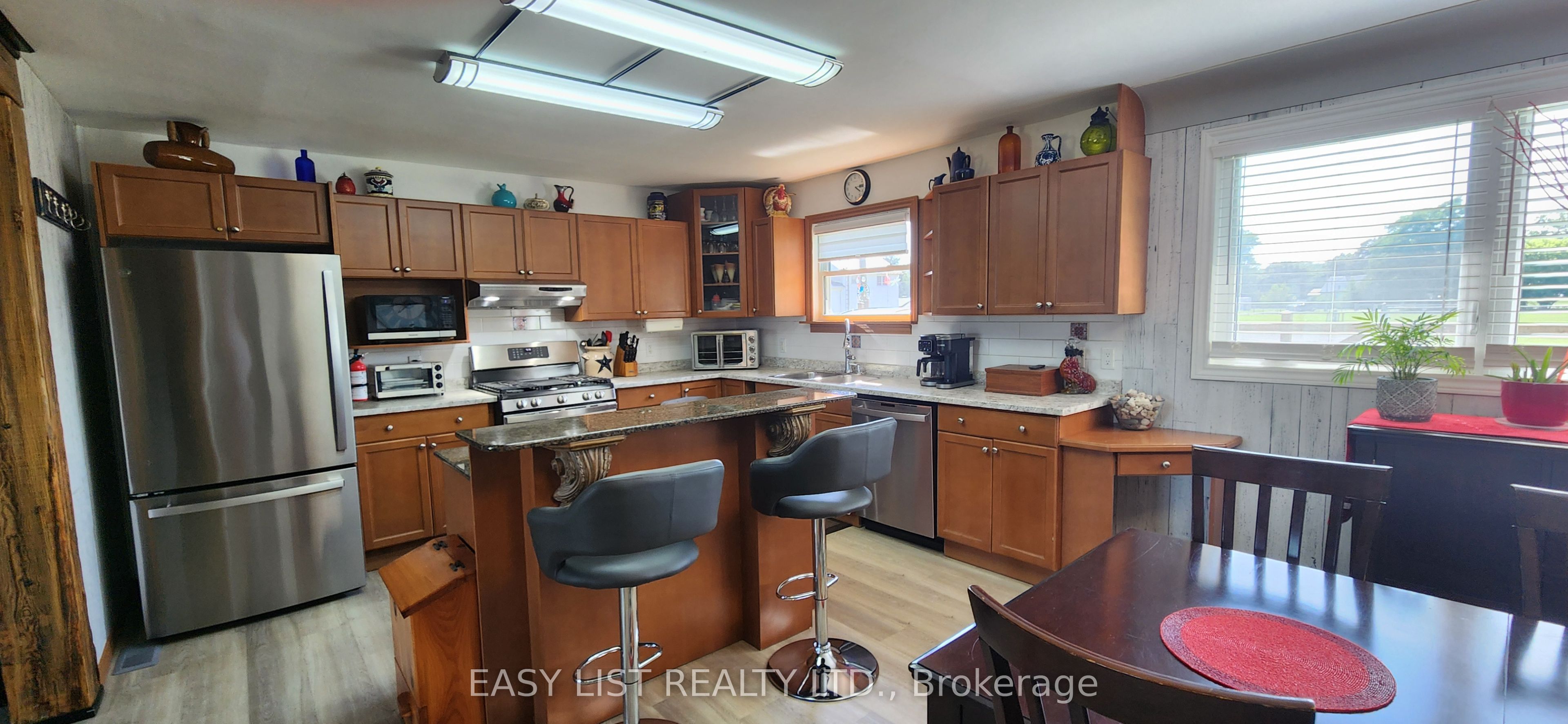700 Norfolk County Road 28, Norfolk, ON N0E 1G0 photo 5