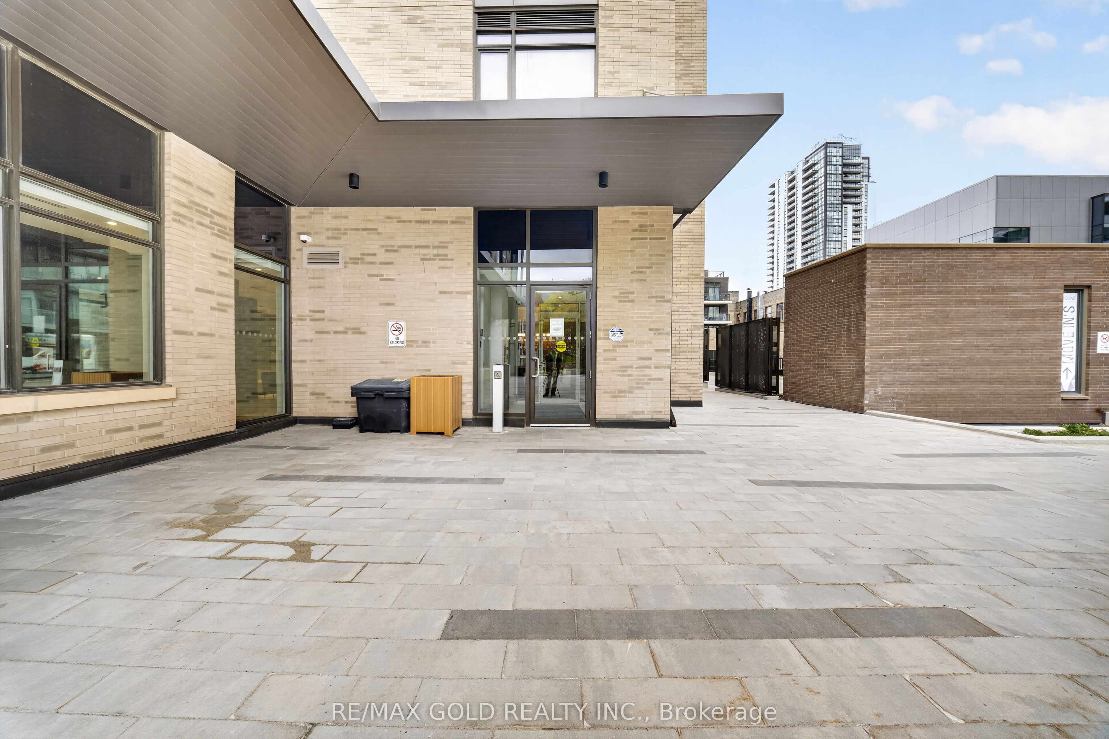 55 Duke Street W 508, Kitchener, ON N2H 0C9 photo 2