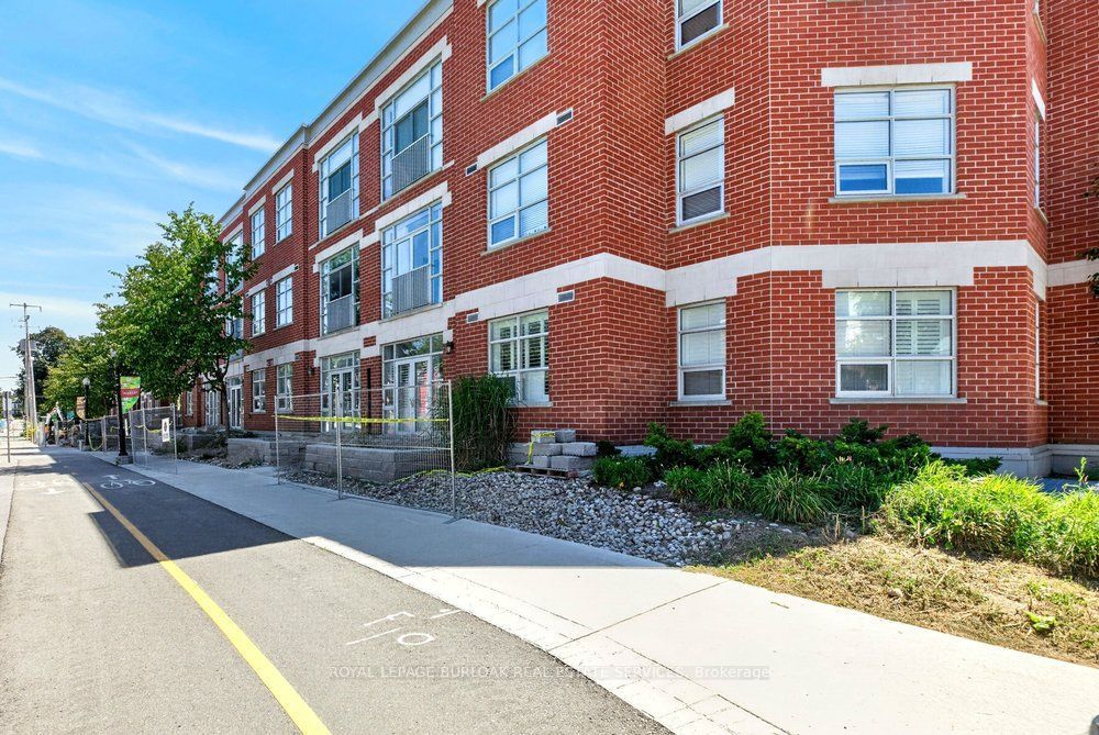 165 Duke Street E 107, Kitchener, ON N2H 6T8 photo 4