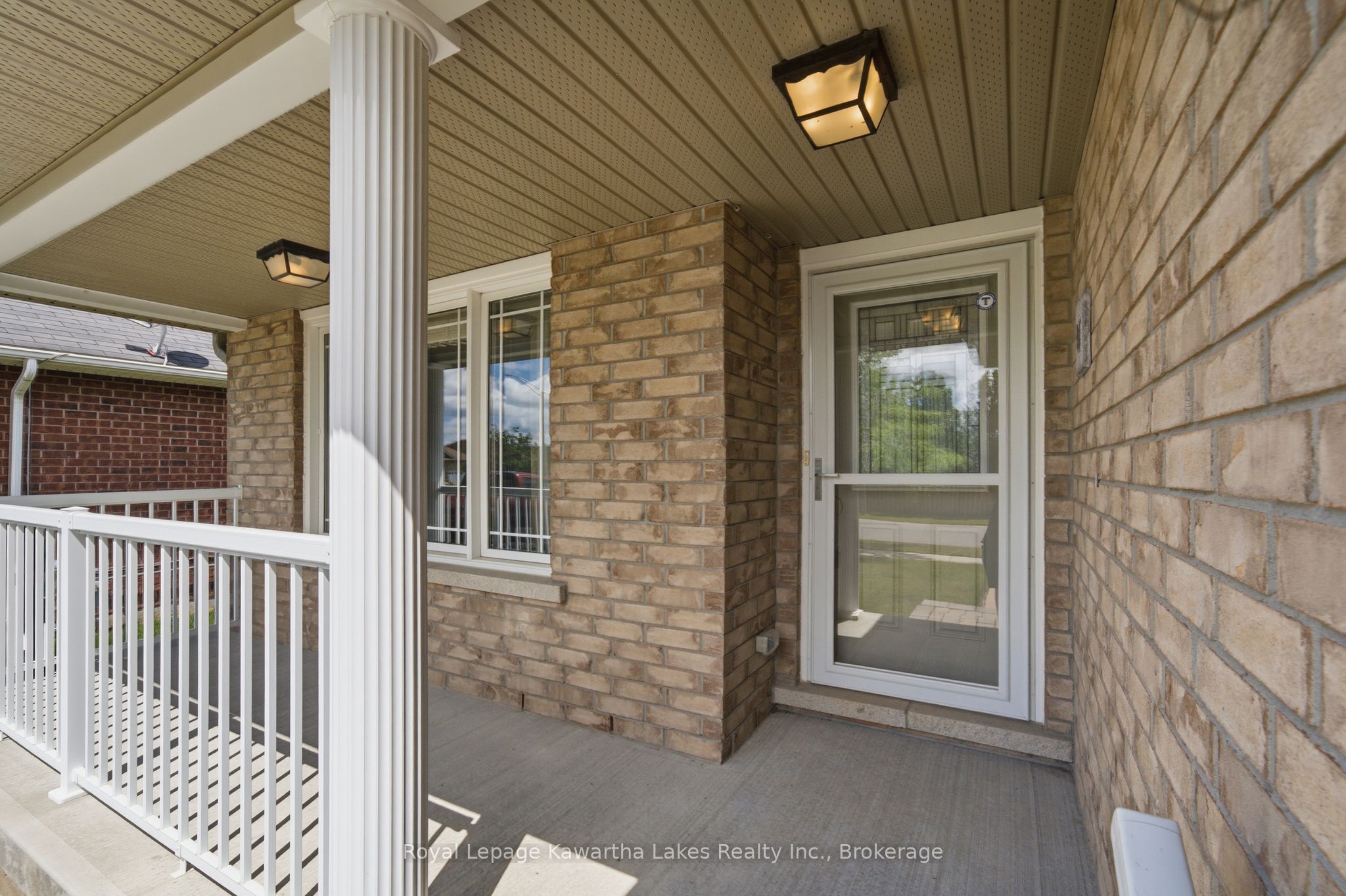 32 Gee Crescent, Kawartha Lakes, ON K9V 6G4 photo 4