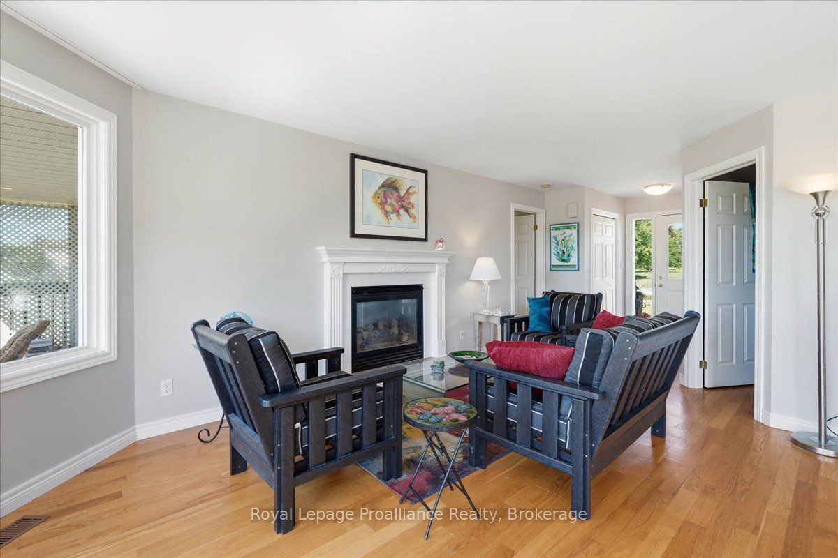 95 Dave Drive, Quinte West, ON K0K 2C0 photo 4
