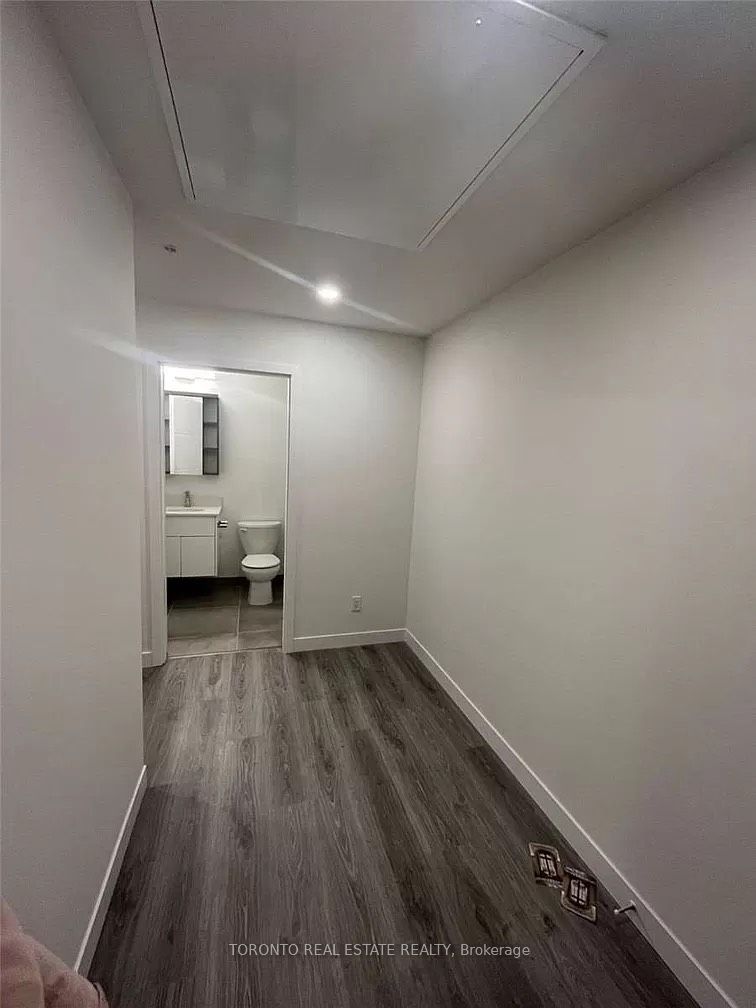 60 Frederick Street 3207, Kitchener, ON L6Y 1G8 photo 5