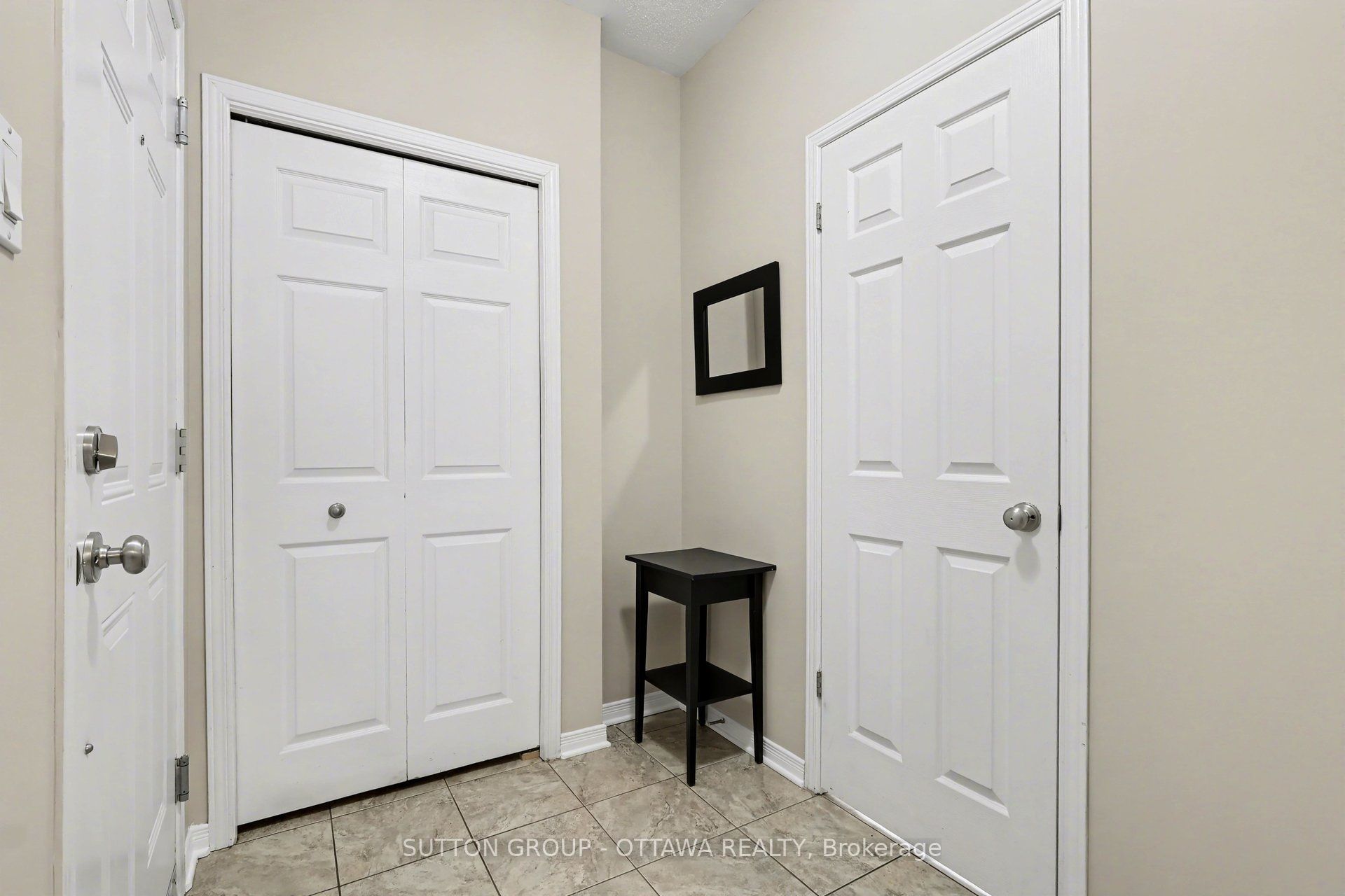 340 London Terrace, Manor Park - Cardinal Glen and Area, ON K1K 2W3 photo 5
