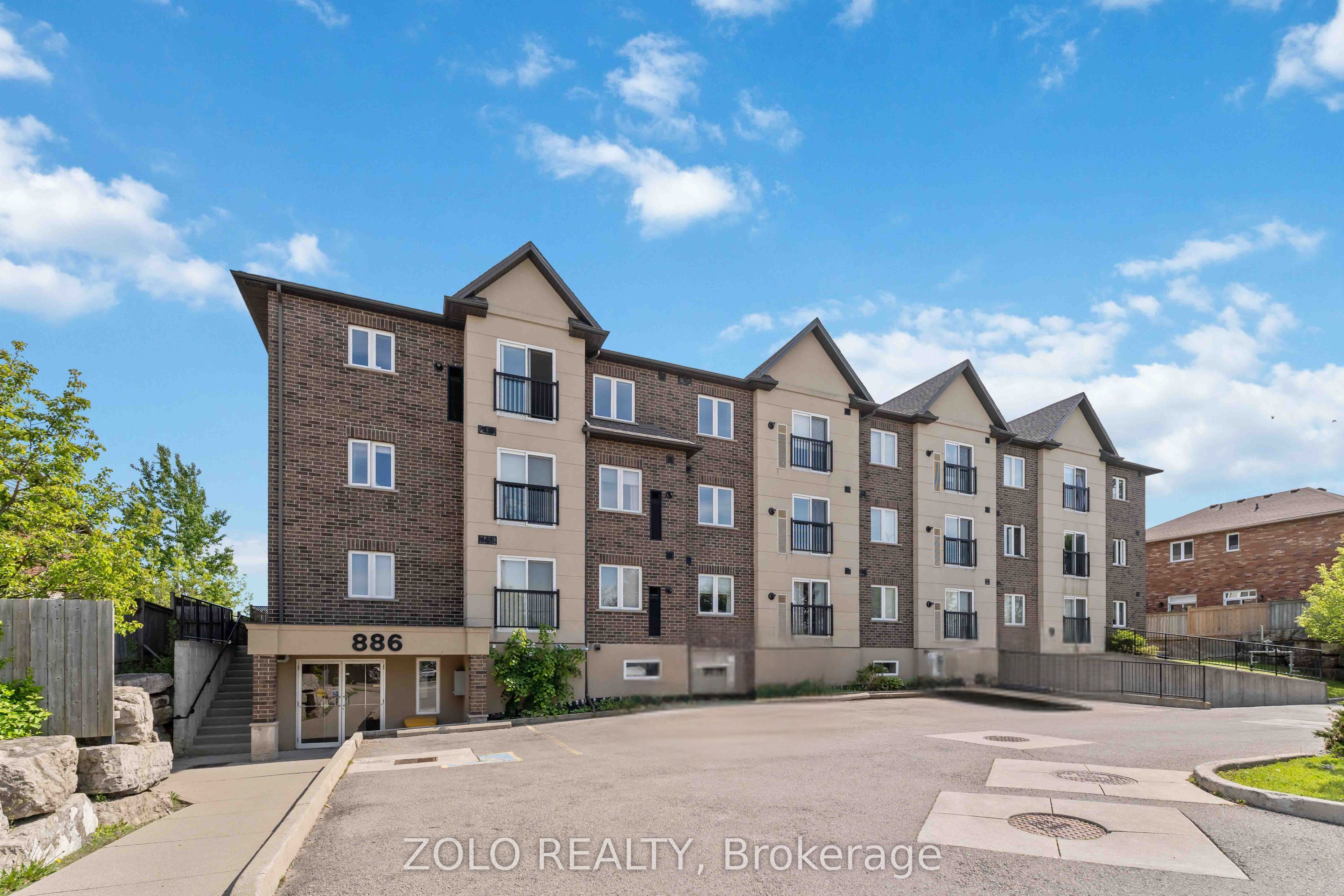 886 Golf Links Road 304, Hamilton, ON L9K 1J8