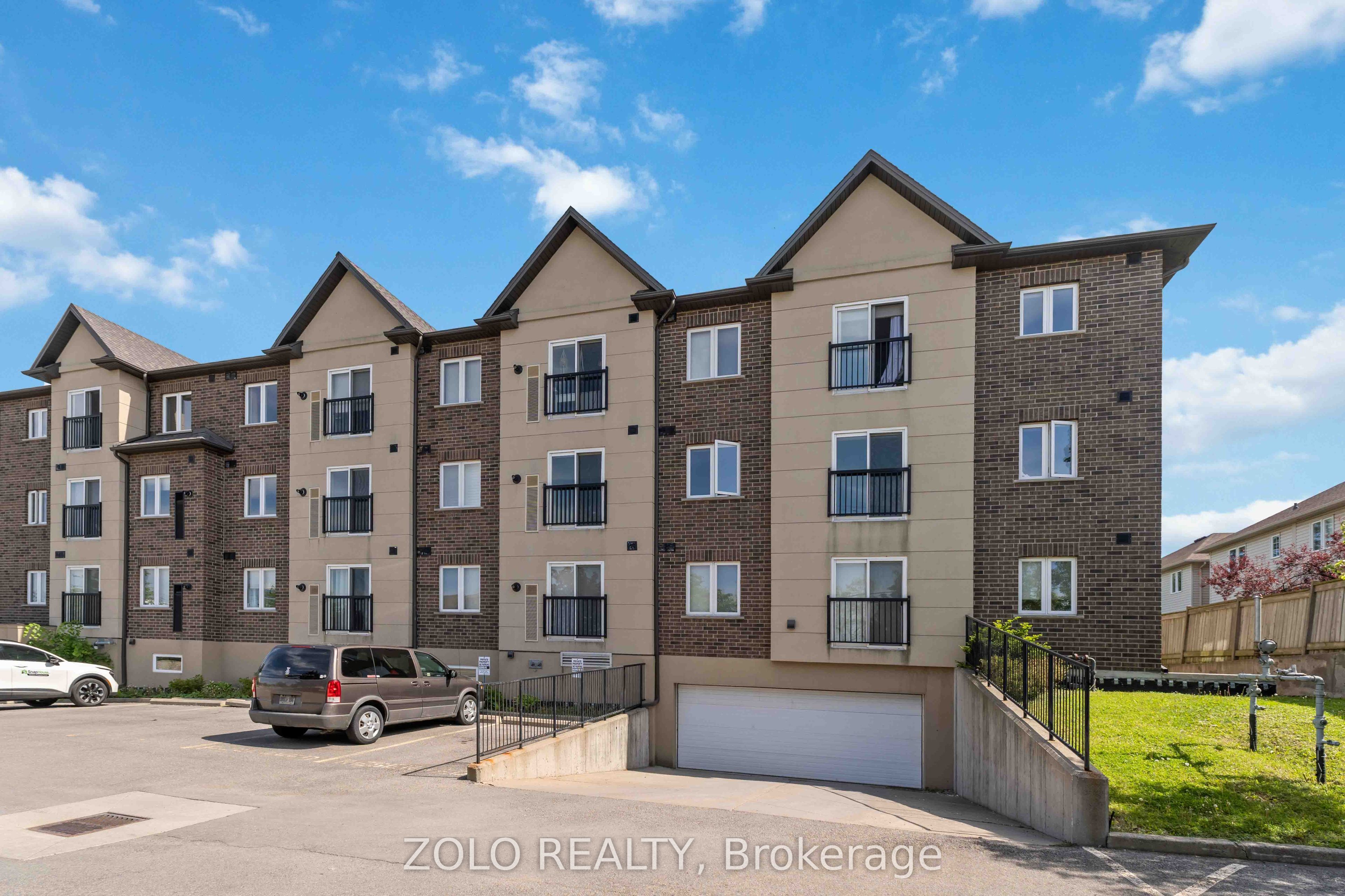 886 Golf Links Road 304, Hamilton, ON L9K 1J8 photo 2