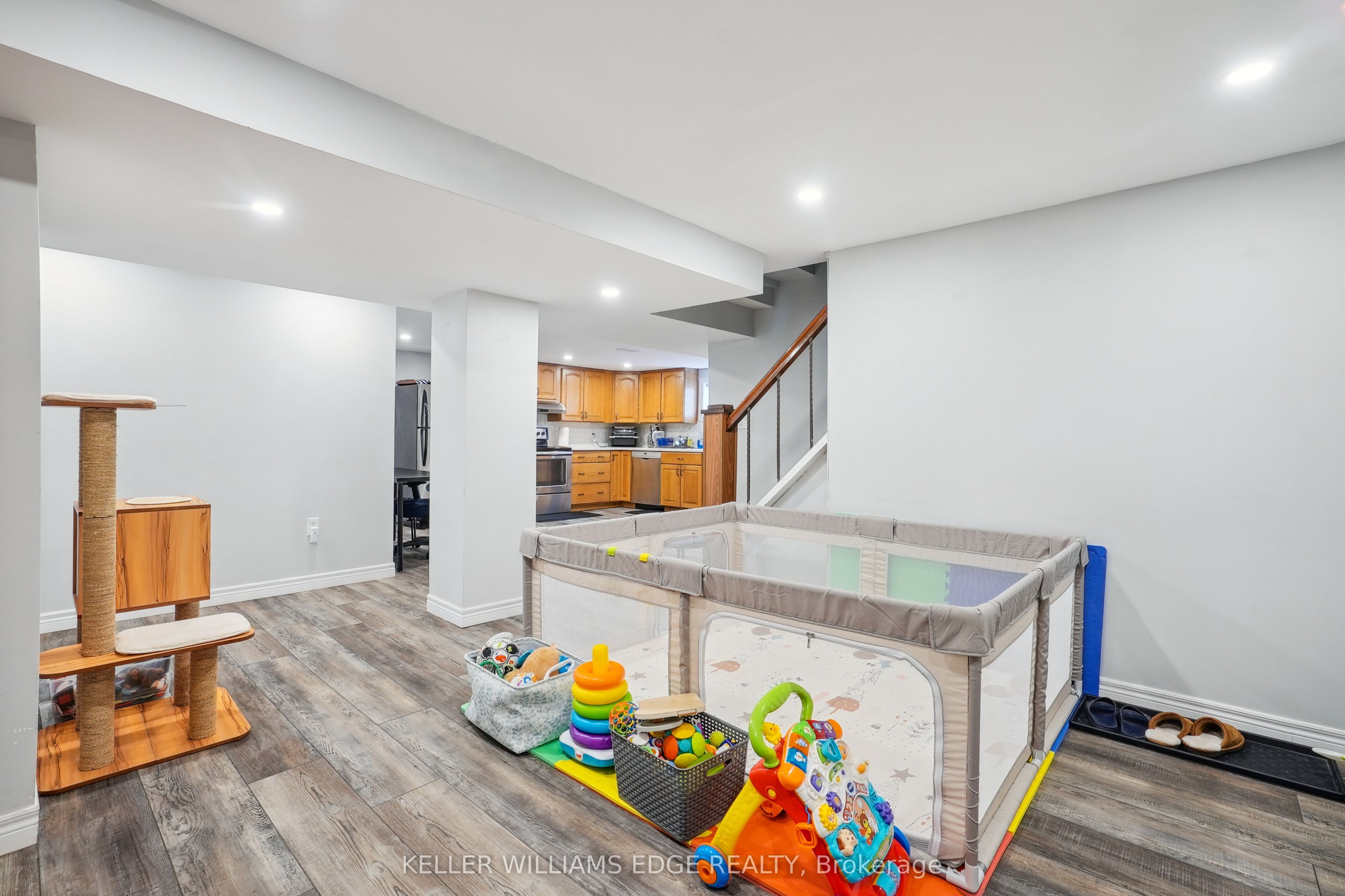 13 Beaucourt Place Lower, Hamilton, ON L8S 2P8 photo 4