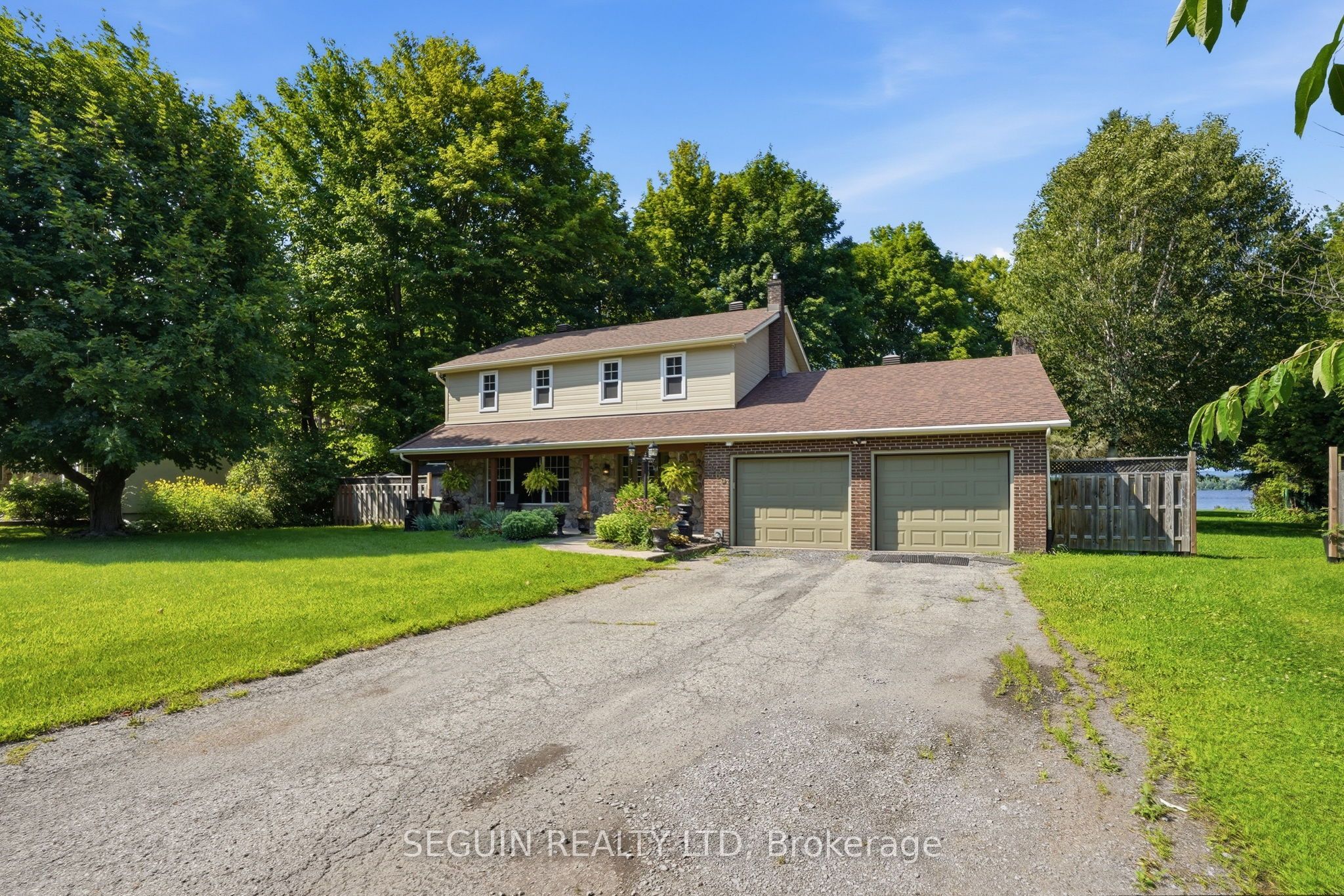 2865 Front Road, East Hawkesbury, ON K6A 2R2 photo 3