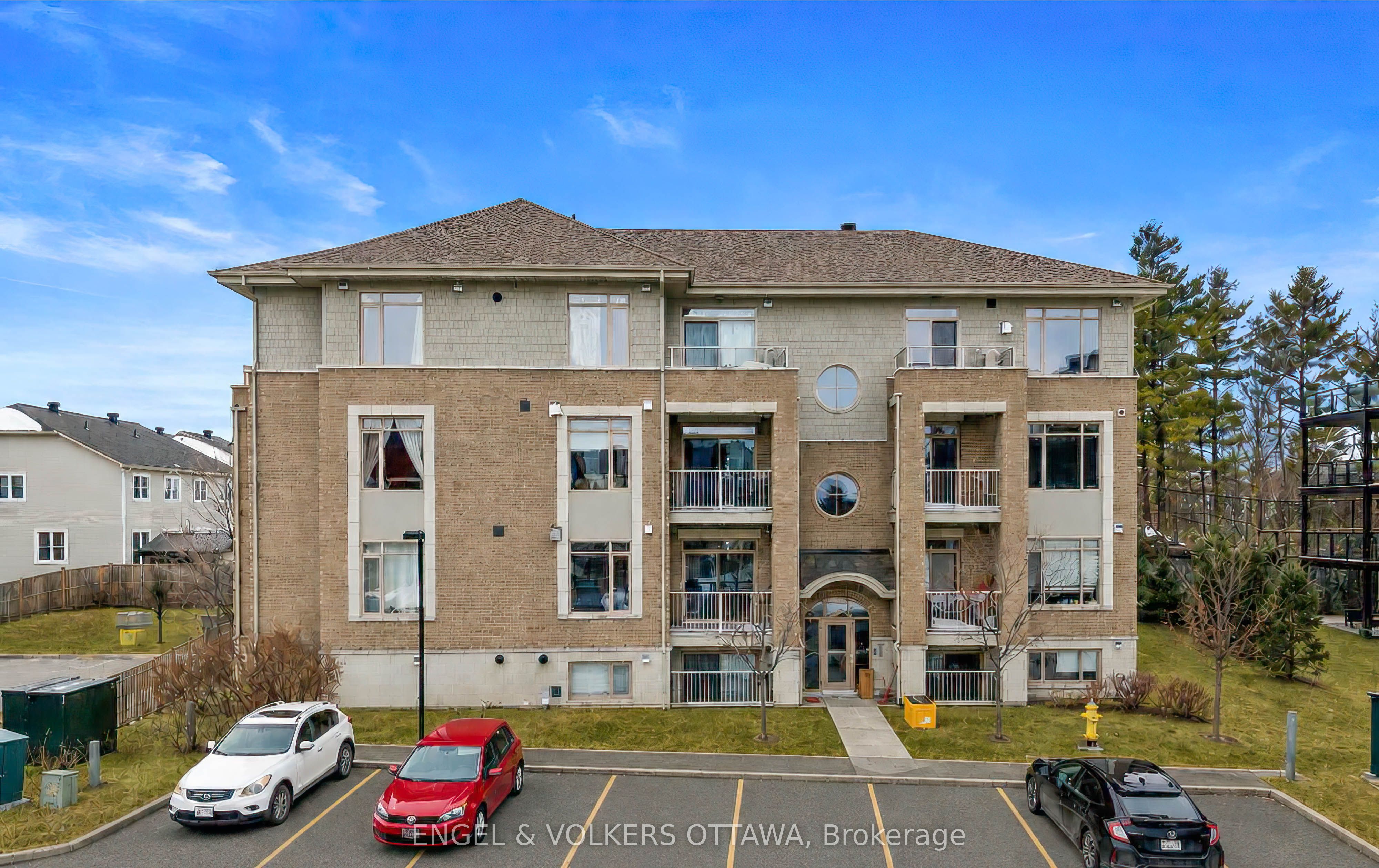 25 Earlton Private 1, Kanata, ON K2T 0C6