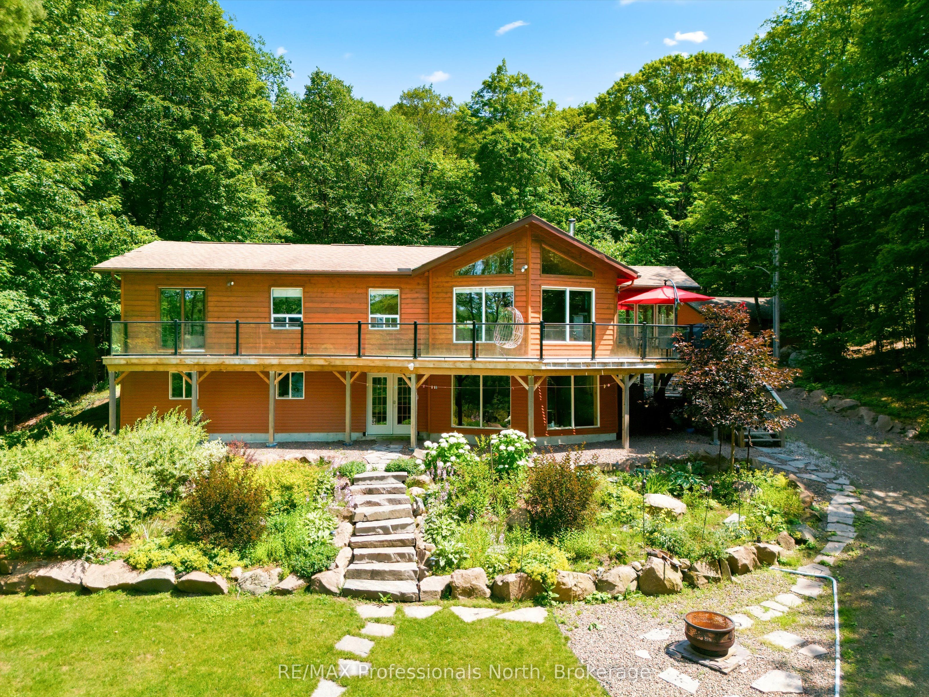 1698 Bird Lake Road, Bracebridge, ON P1L 1X1